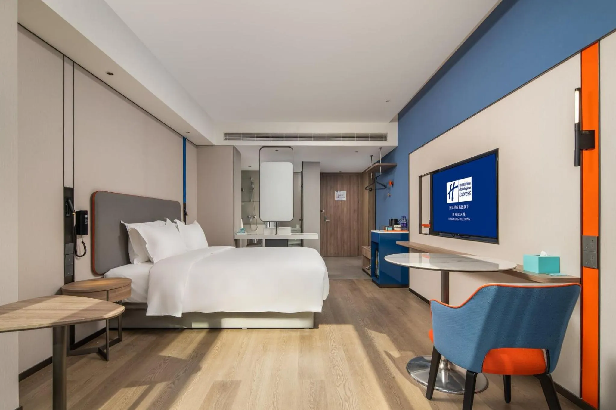 Photo of the whole room in Holiday Inn Express Xi'an Aerospace Town by IHG