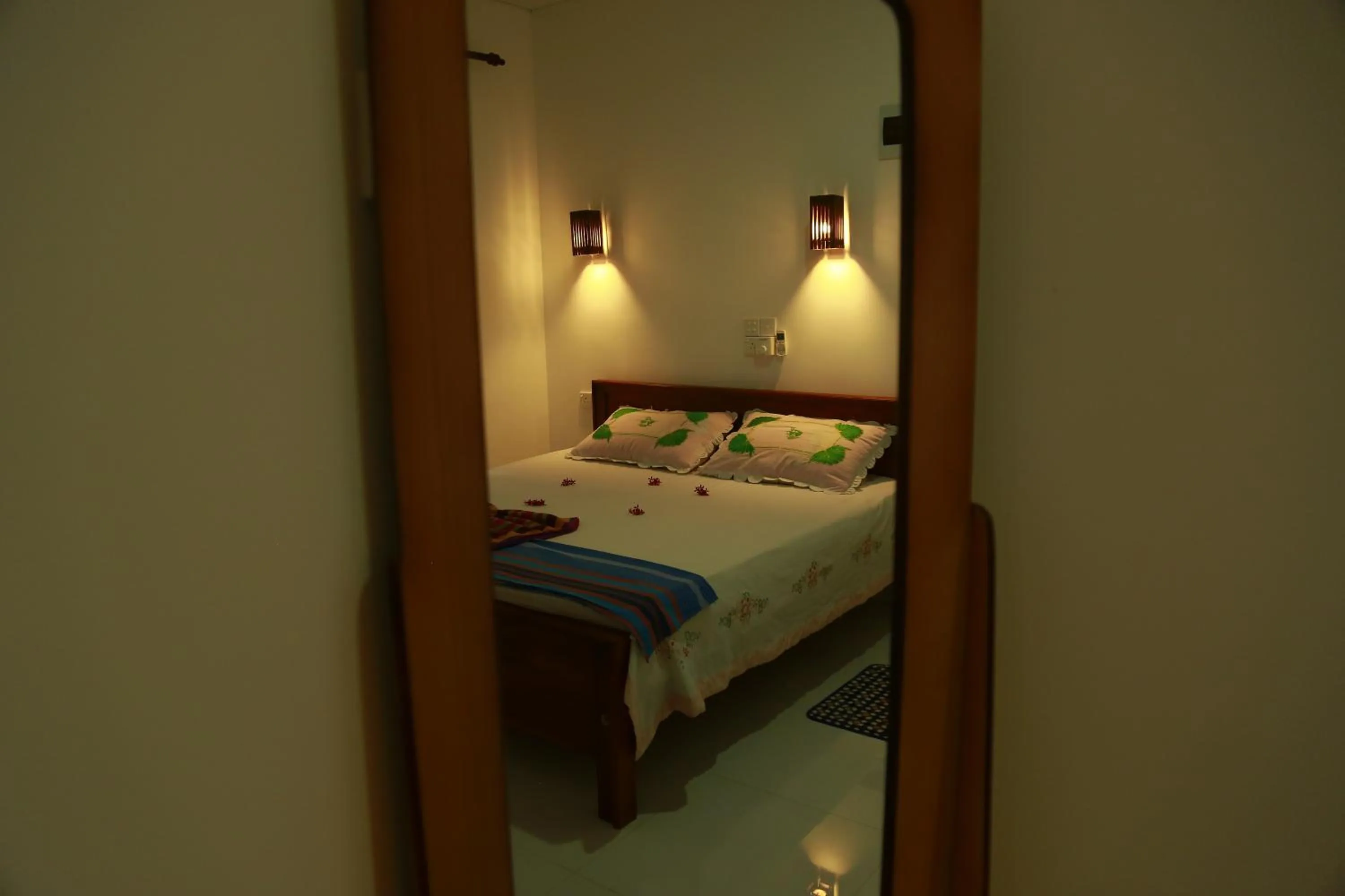 Property building, Bed in Shine Park