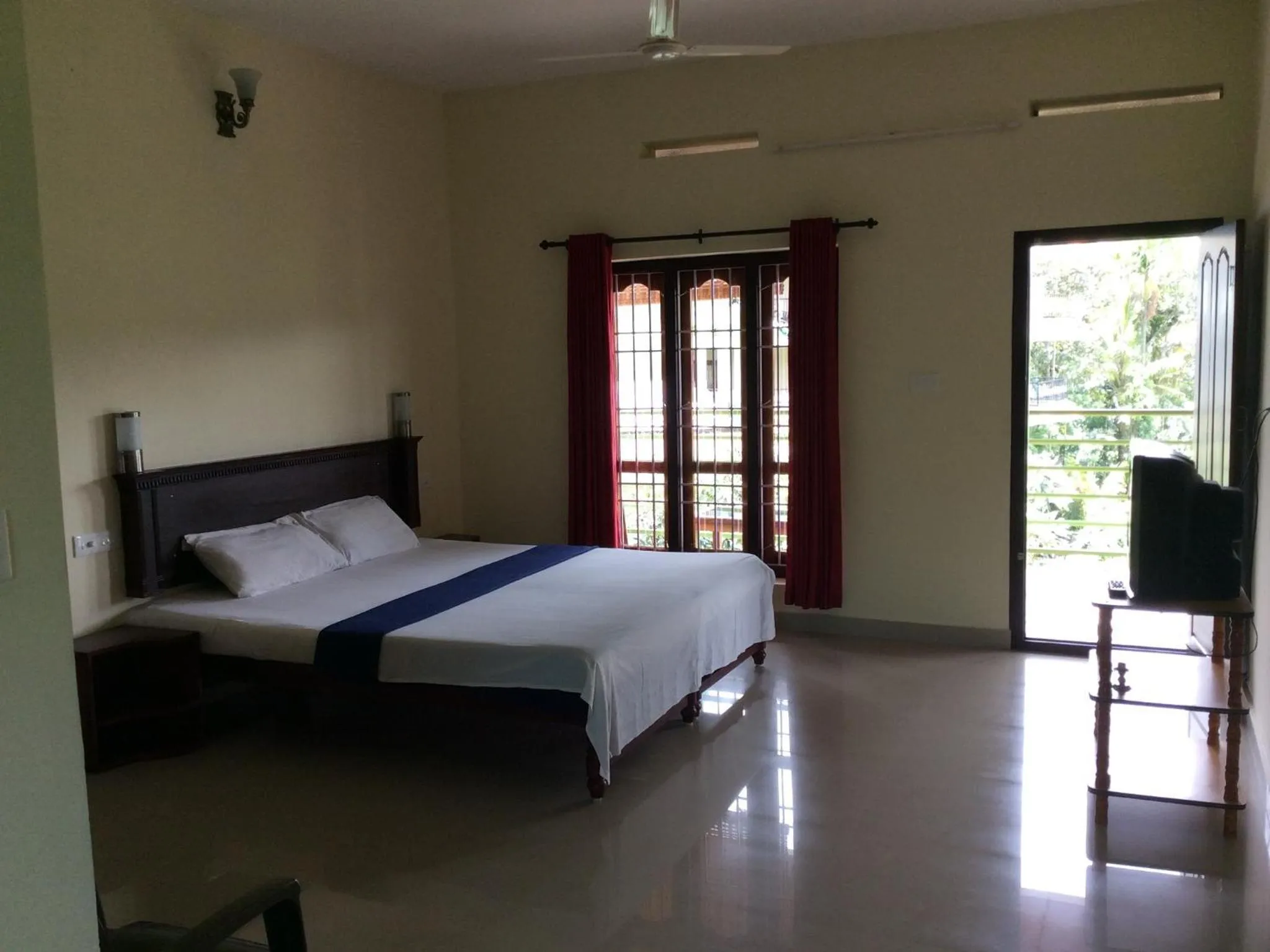 Bedroom, Bed in Kerala House