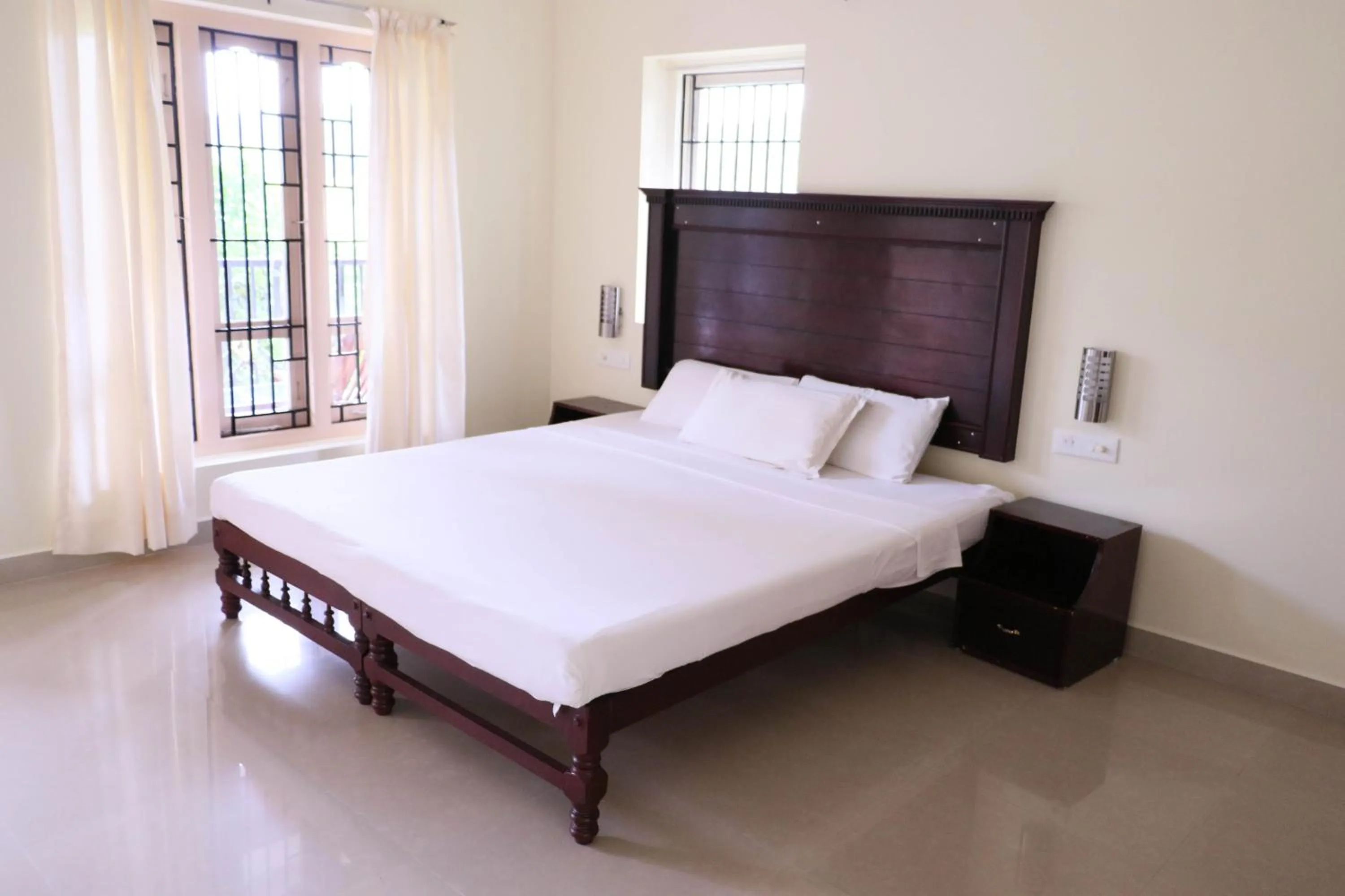 Bedroom, Bed in Kerala House