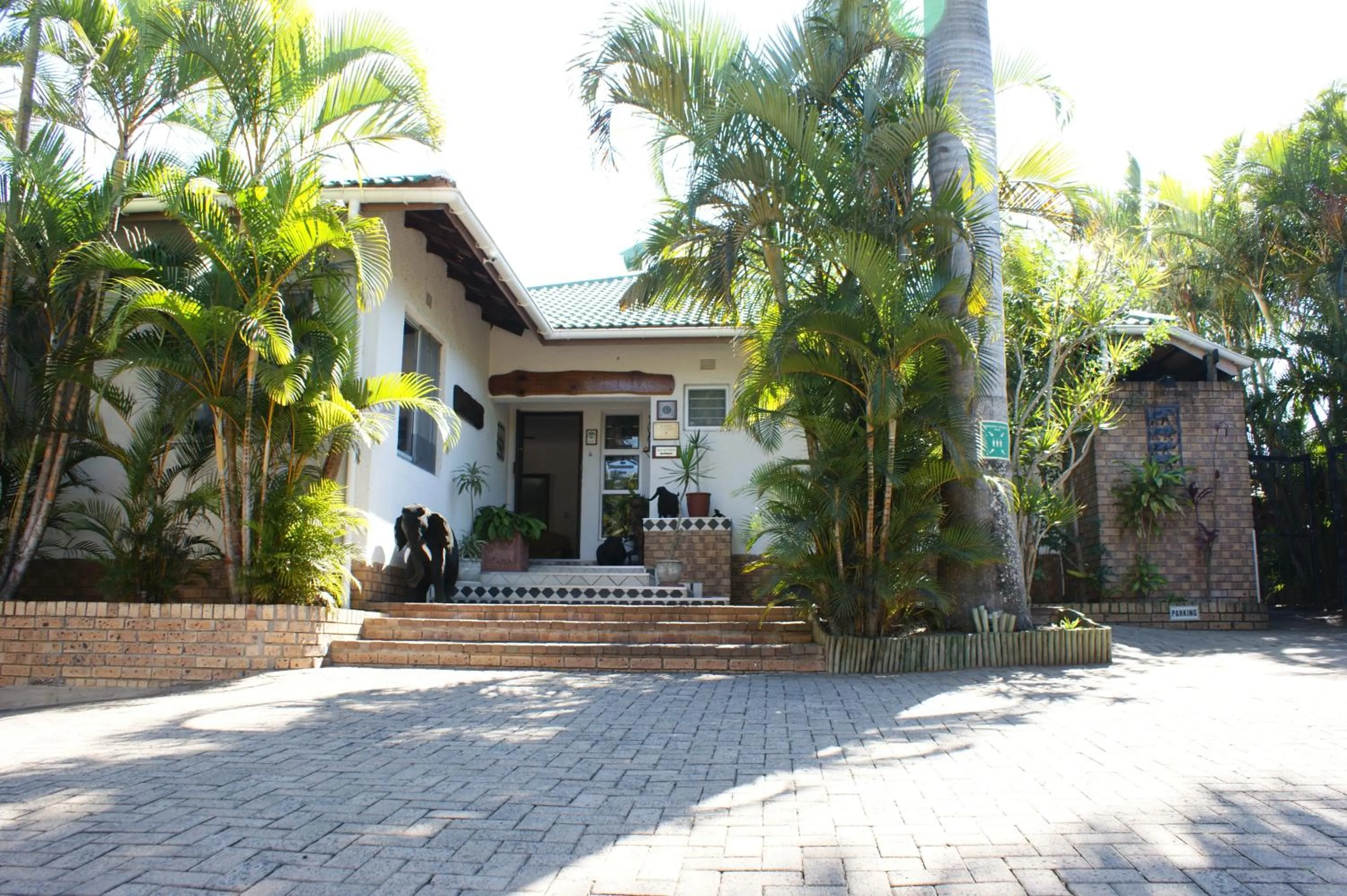 Facade/entrance in Bhangazi Lodge Bed & Breakfast