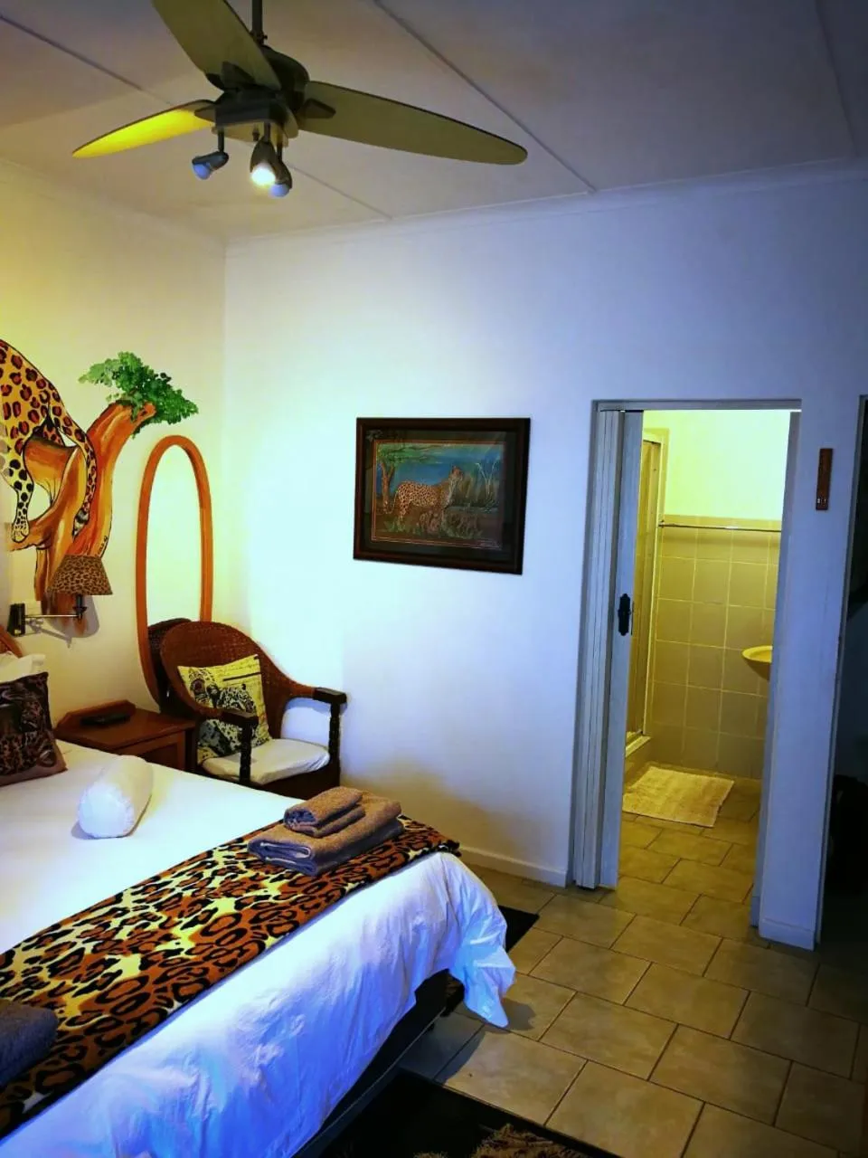 Bathroom, Bed in Bhangazi Lodge Bed & Breakfast