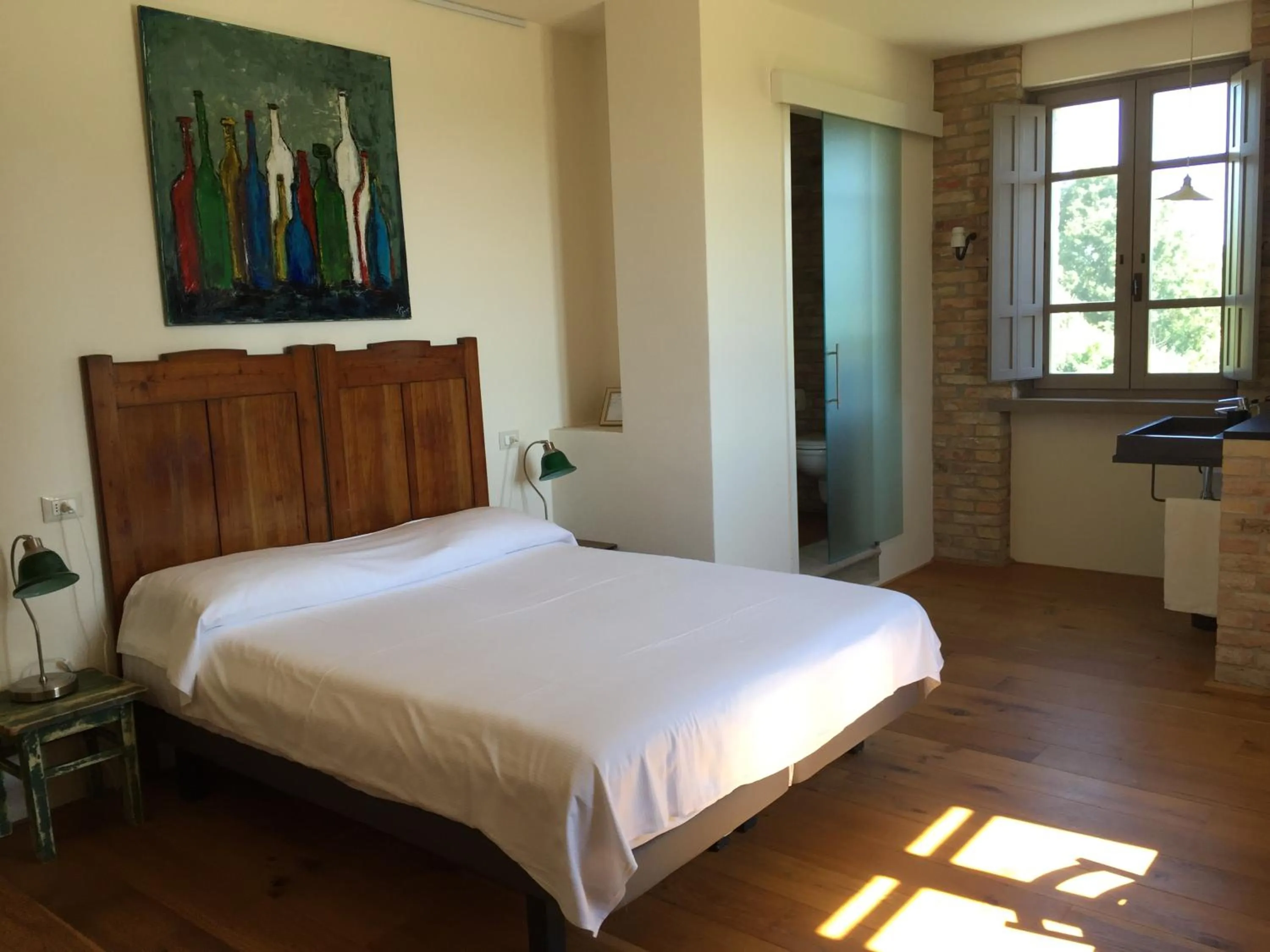 Photo of the whole room, Bed in La Locanda Paradiso