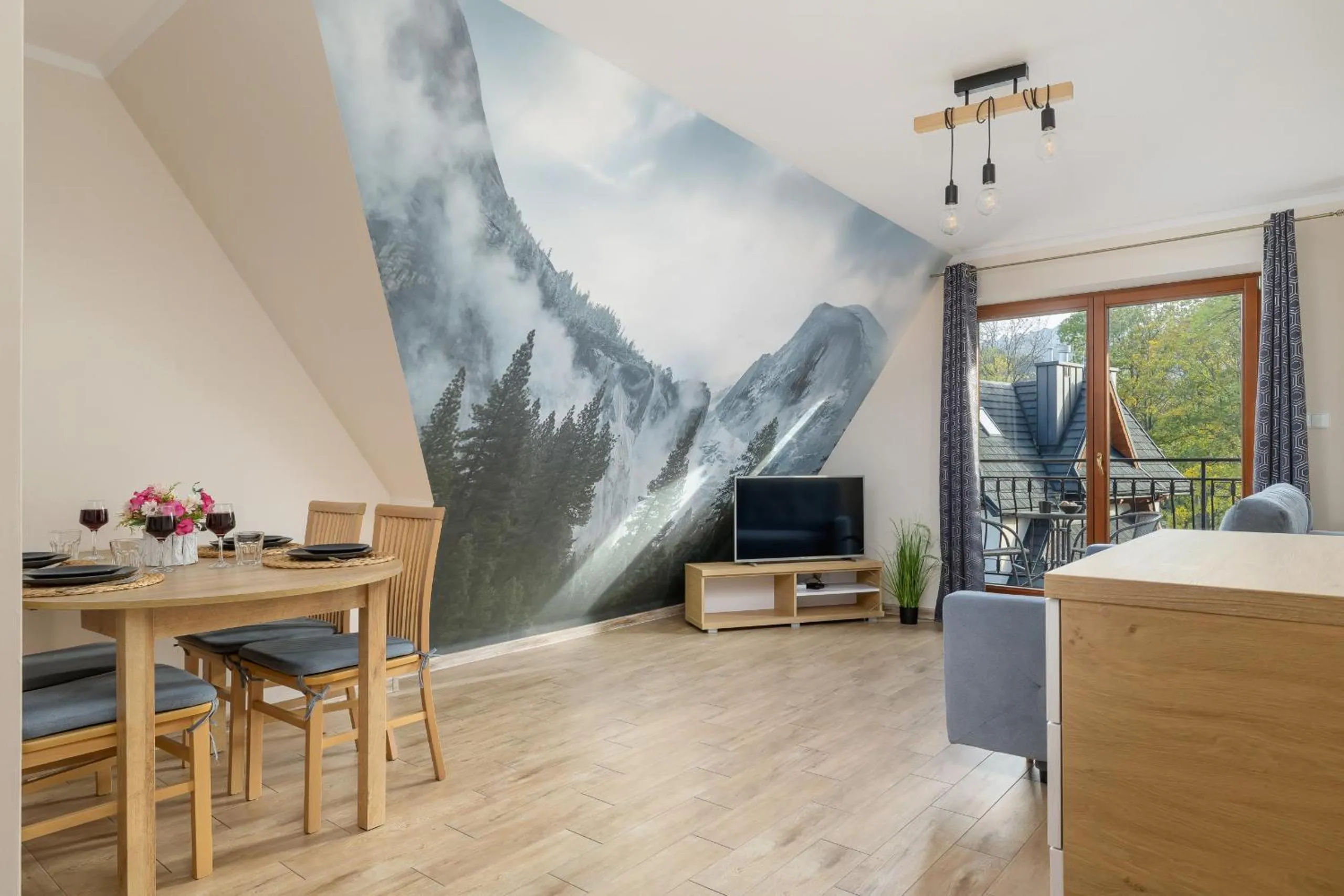 Communal lounge/ TV room in Salwatoriańska Apartments Mountain View Zakopane by Noclegi Renters