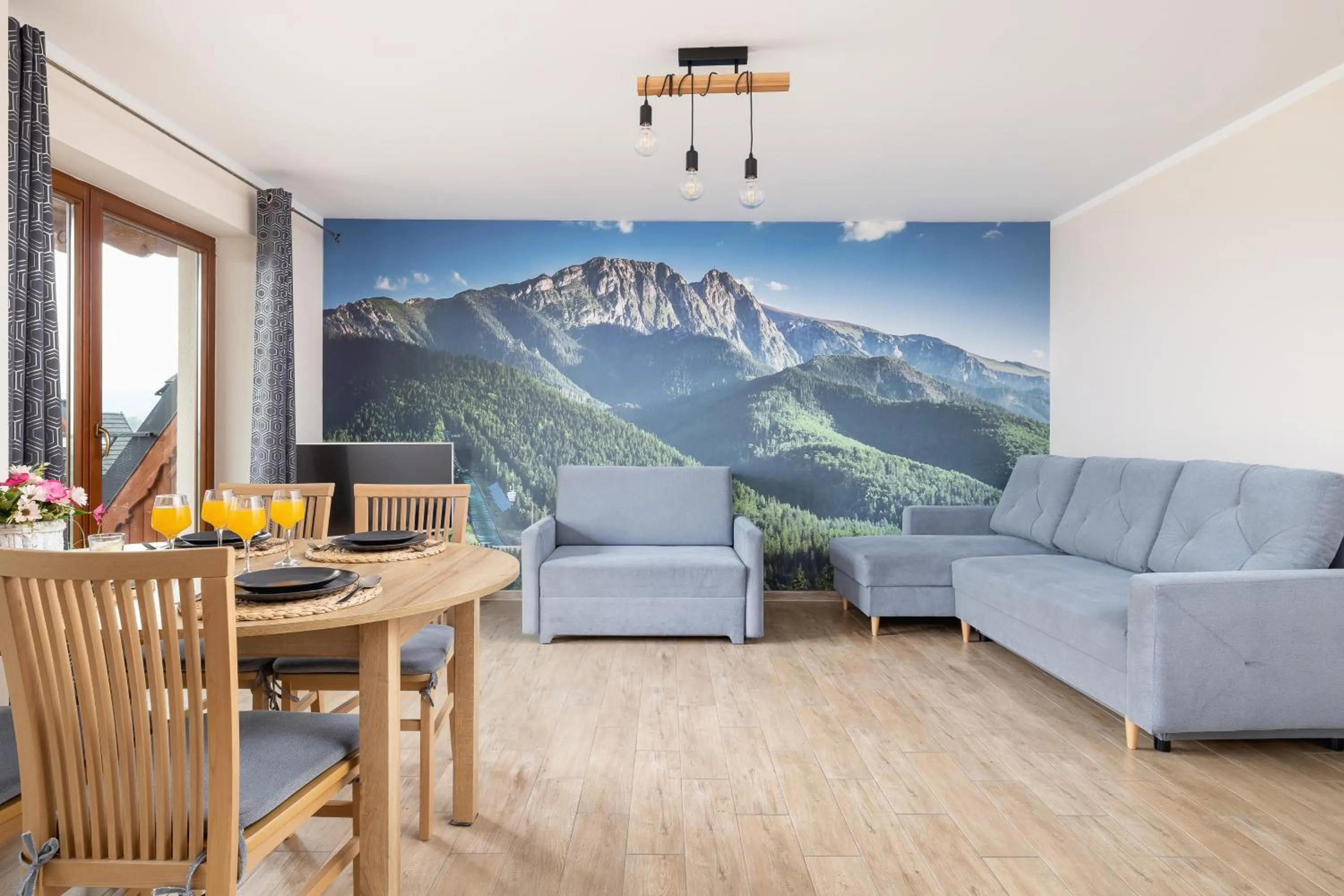 Living room in Salwatoriańska Apartments Mountain View Zakopane by Noclegi Renters