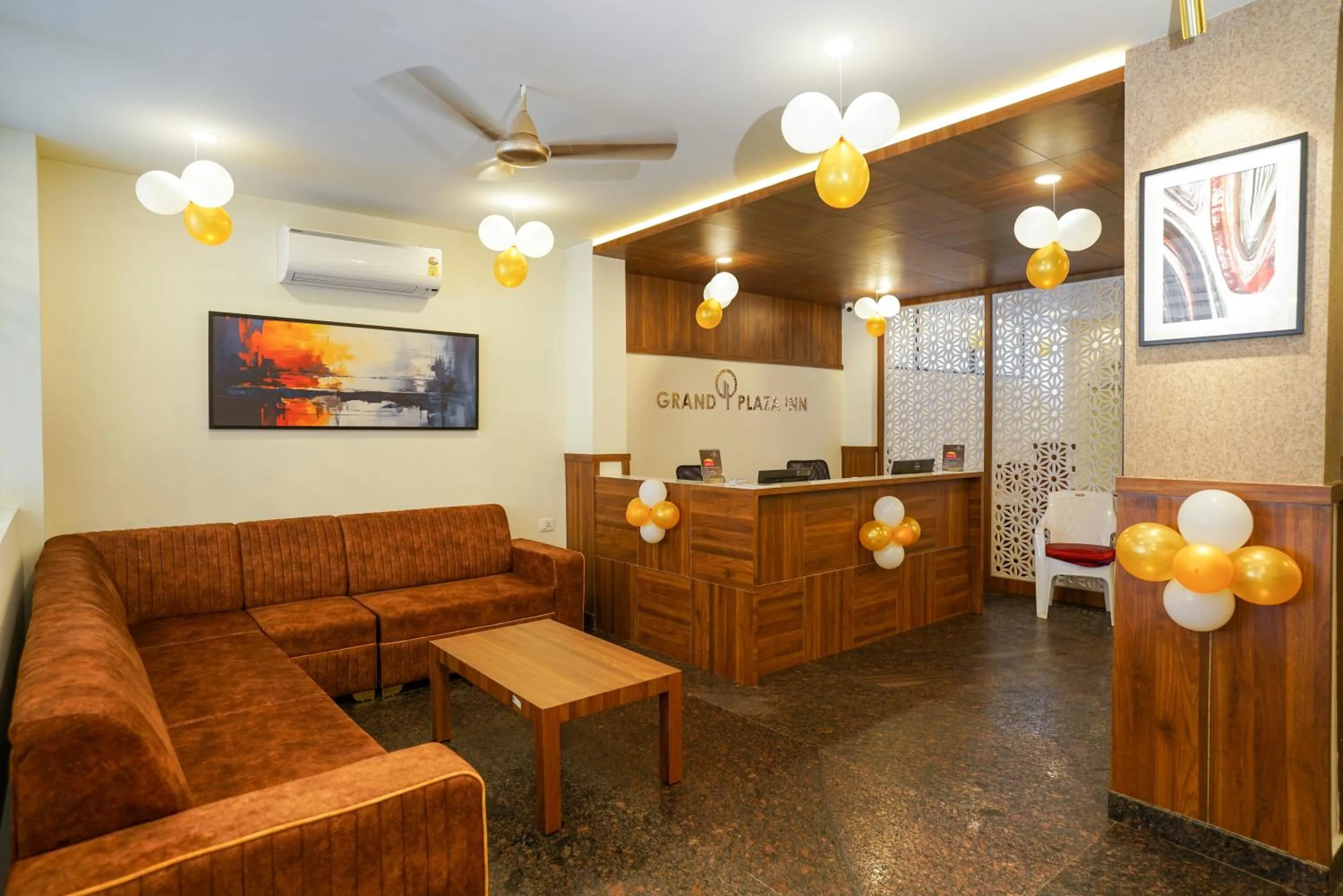 Lobby or reception in Grand Plaza Inn