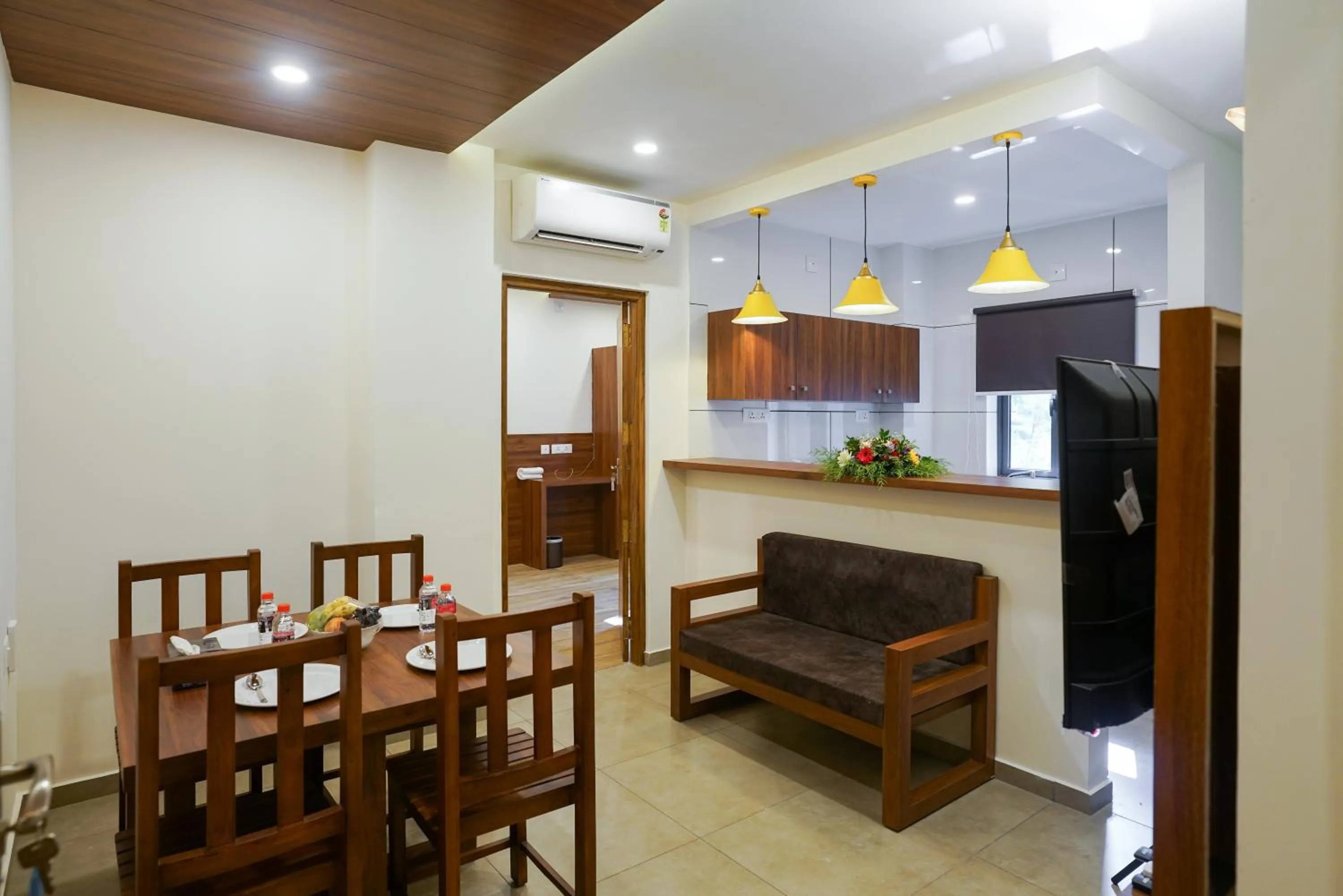 Living room in Grand Plaza Inn