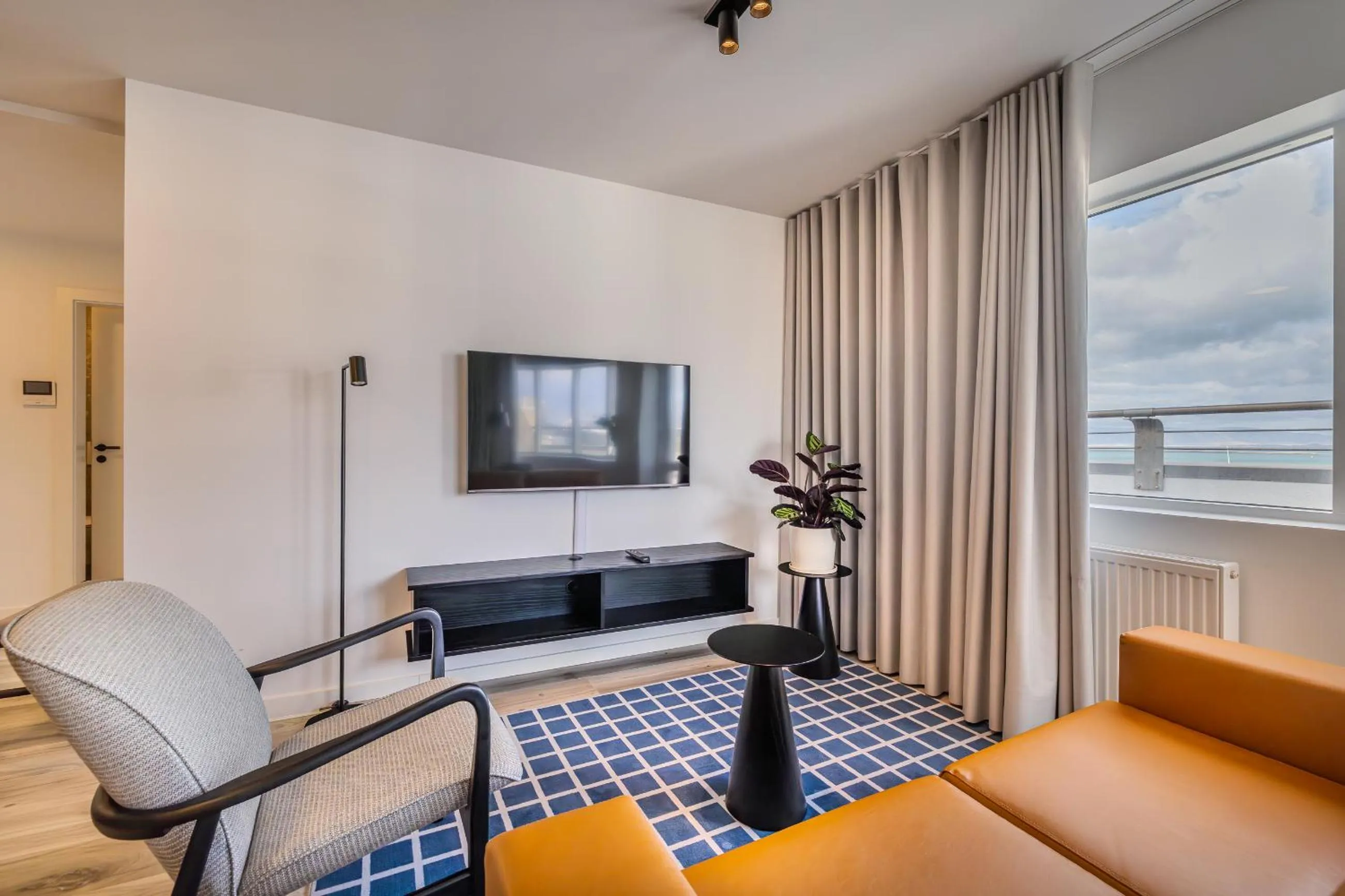 TV and multimedia in Hlemmur Suites