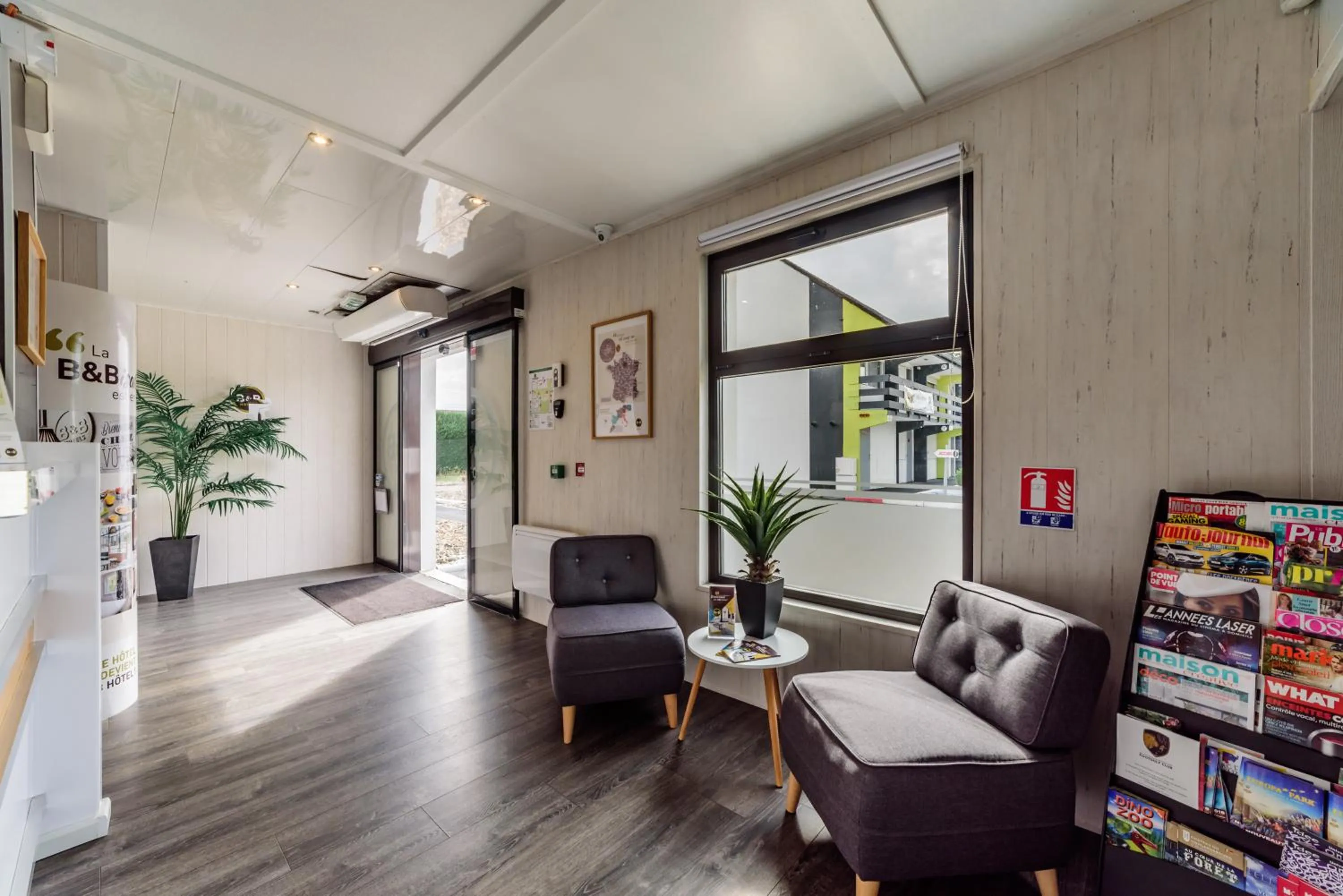 Lobby or reception, Seating Area in B&B HOTEL Belfort Nord