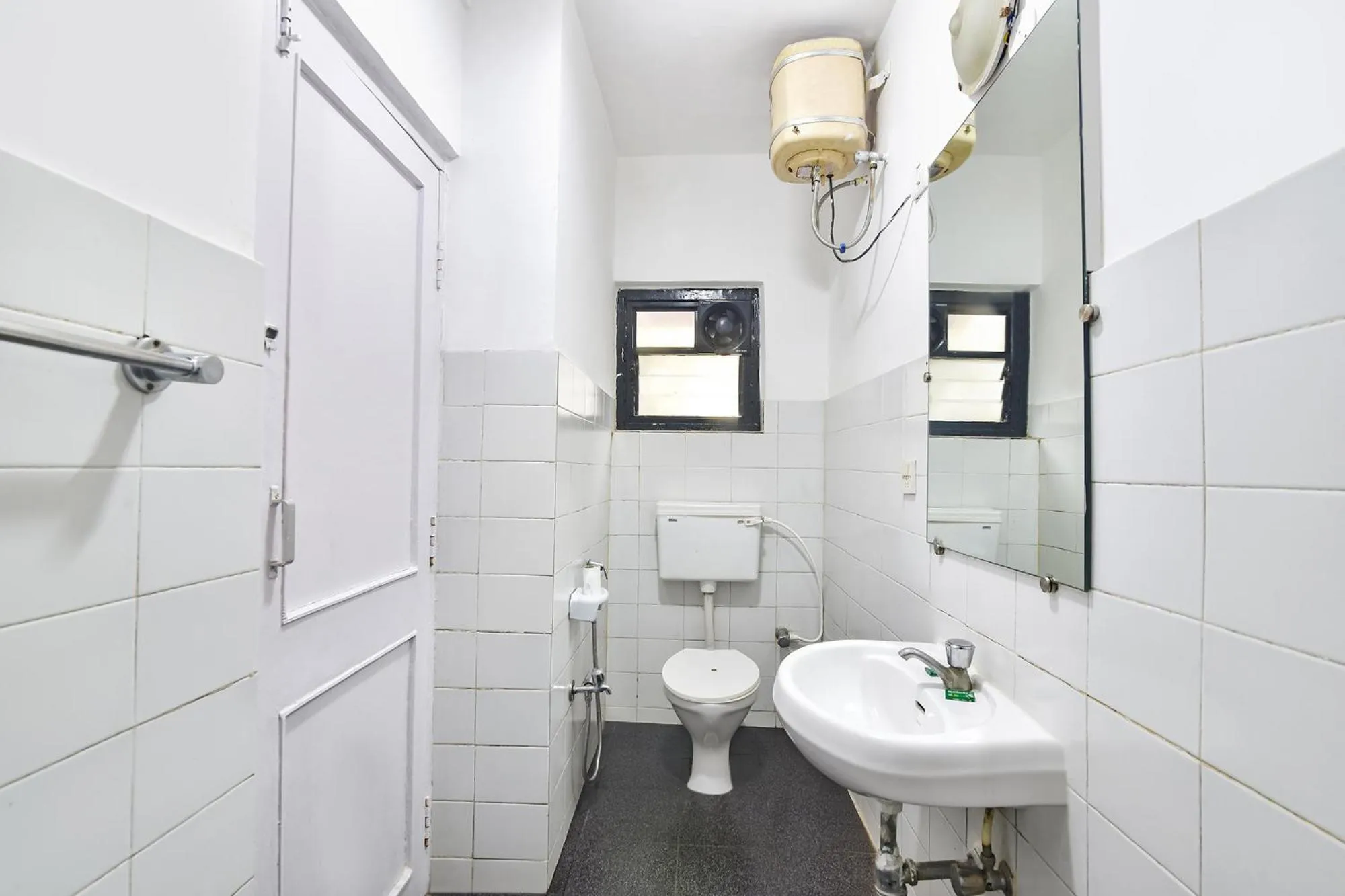 Bathroom in Ondas Do Mar Beach Resort Phase 1