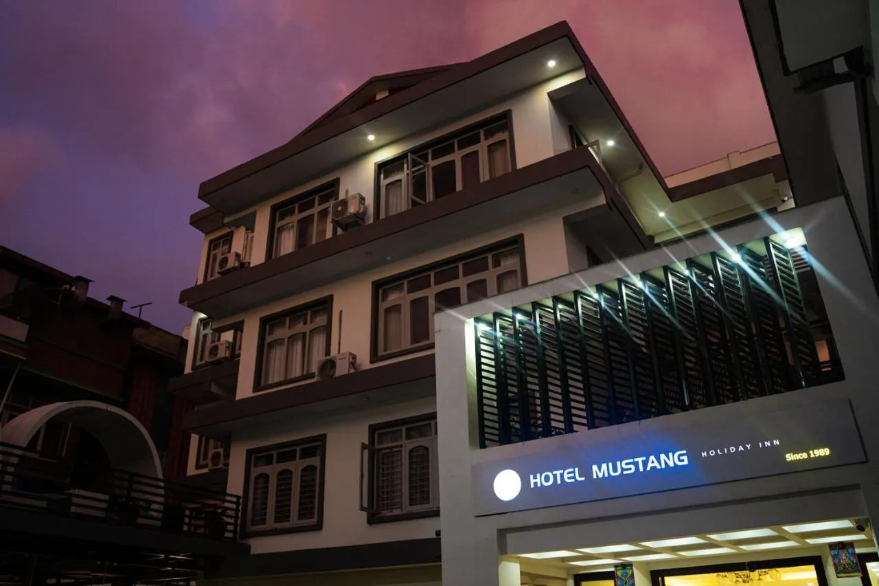 Property building in Hotel Mustang Holiday Inn