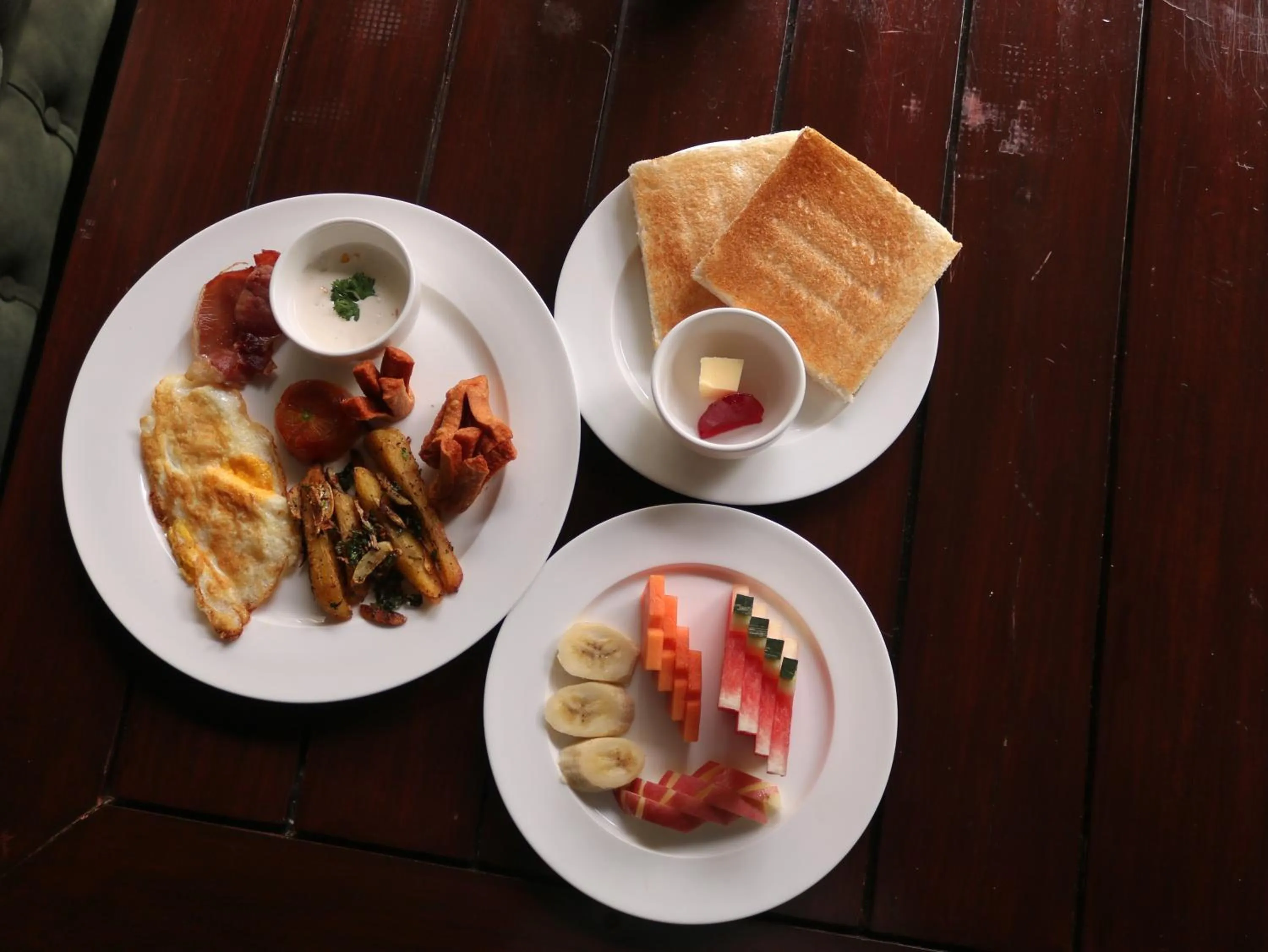 Breakfast in Hotel Mustang Holiday Inn