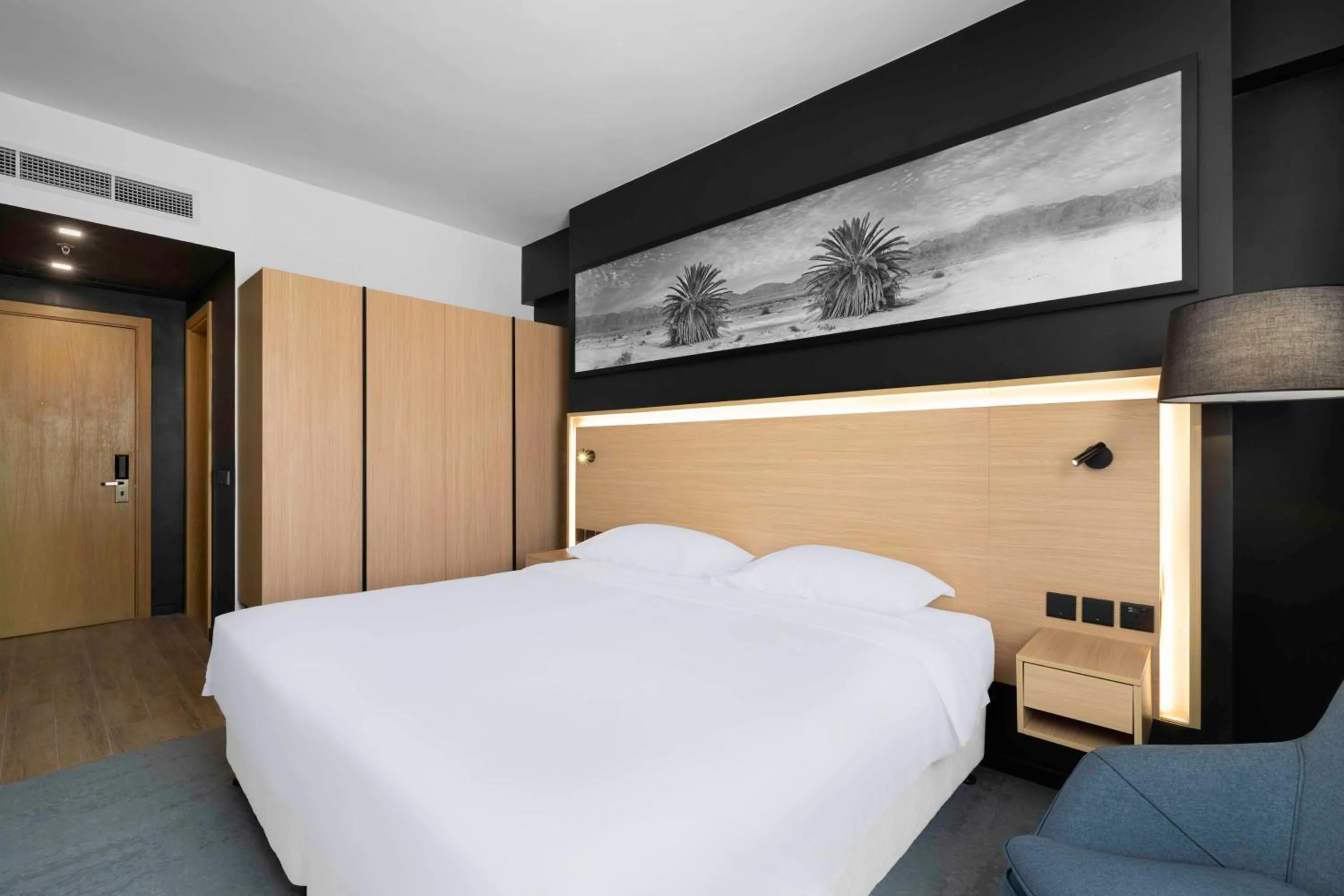 Bedroom, Bed in Park Inn by Radisson Makkah Thakher Algharbi