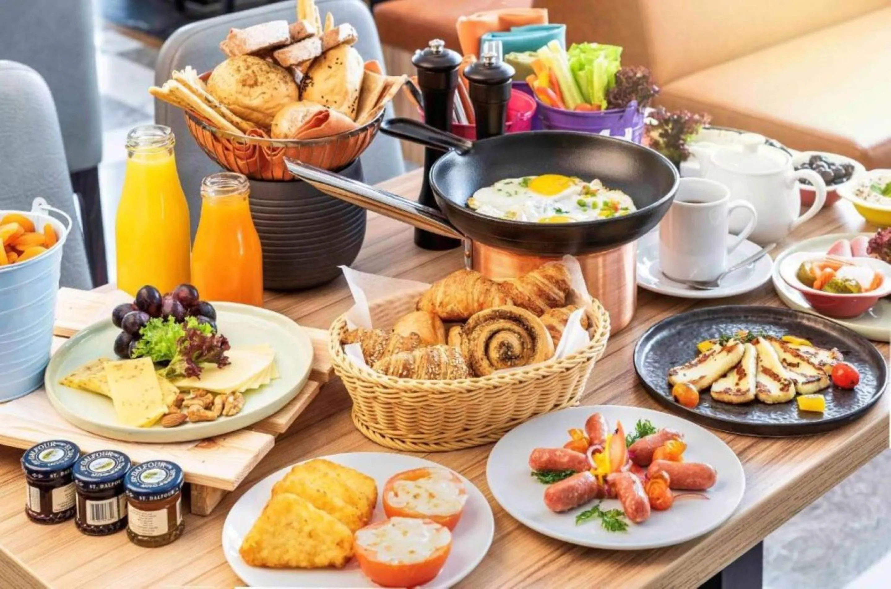 Breakfast in Park Inn by Radisson Makkah Thakher Algharbi