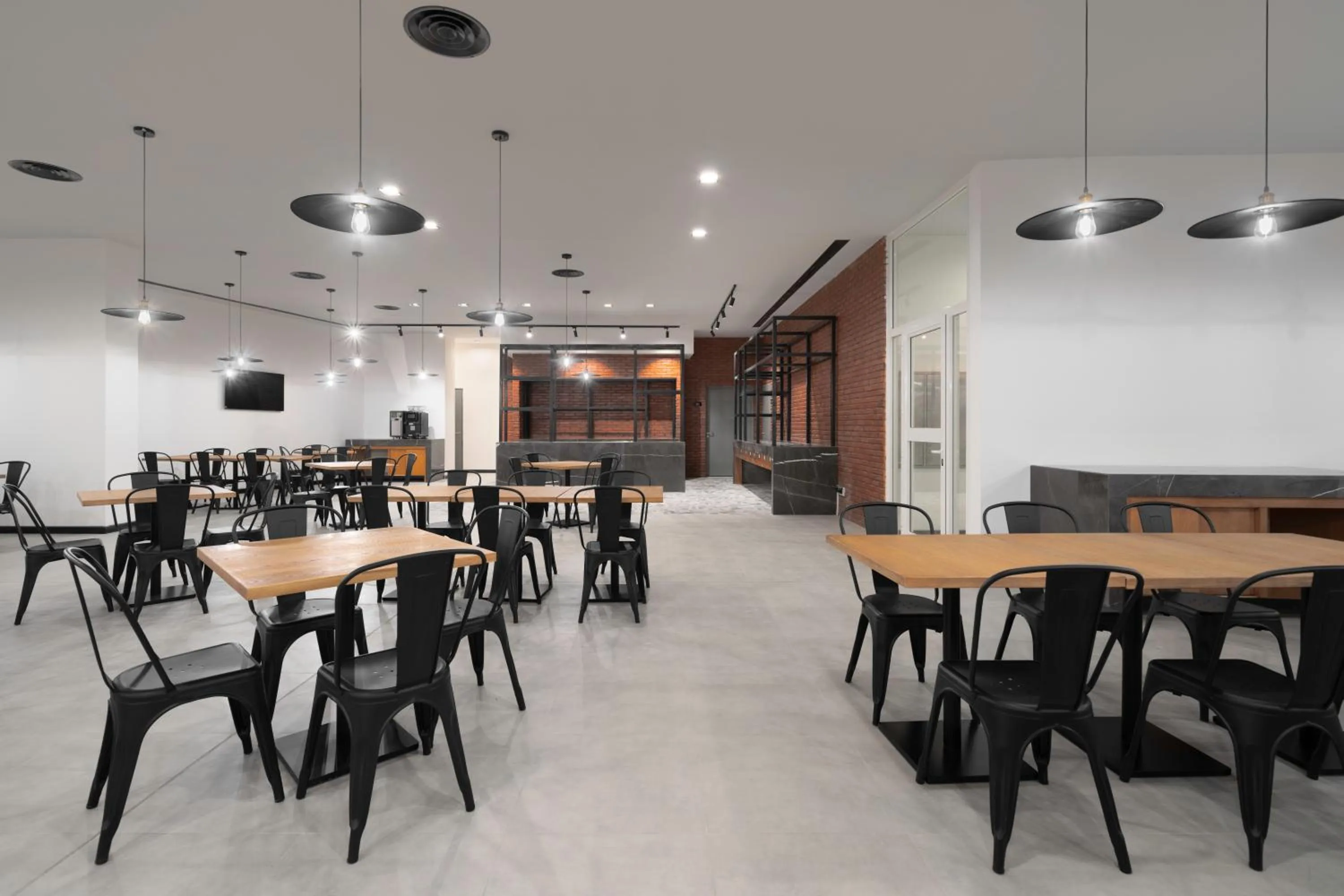 Restaurant/places to eat in Park Inn by Radisson Makkah Thakher Algharbi