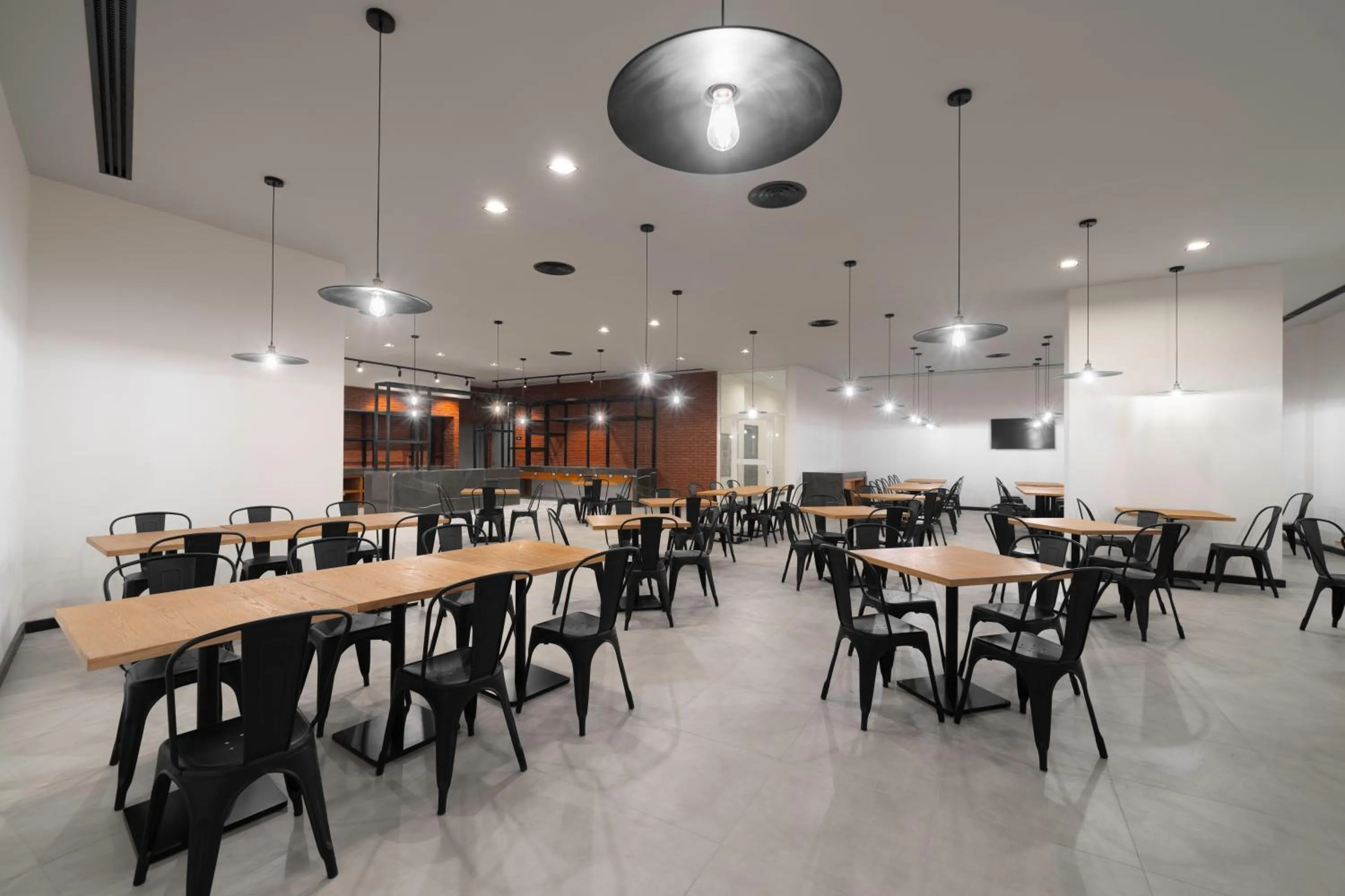 Restaurant/places to eat in Park Inn by Radisson Makkah Thakher Algharbi