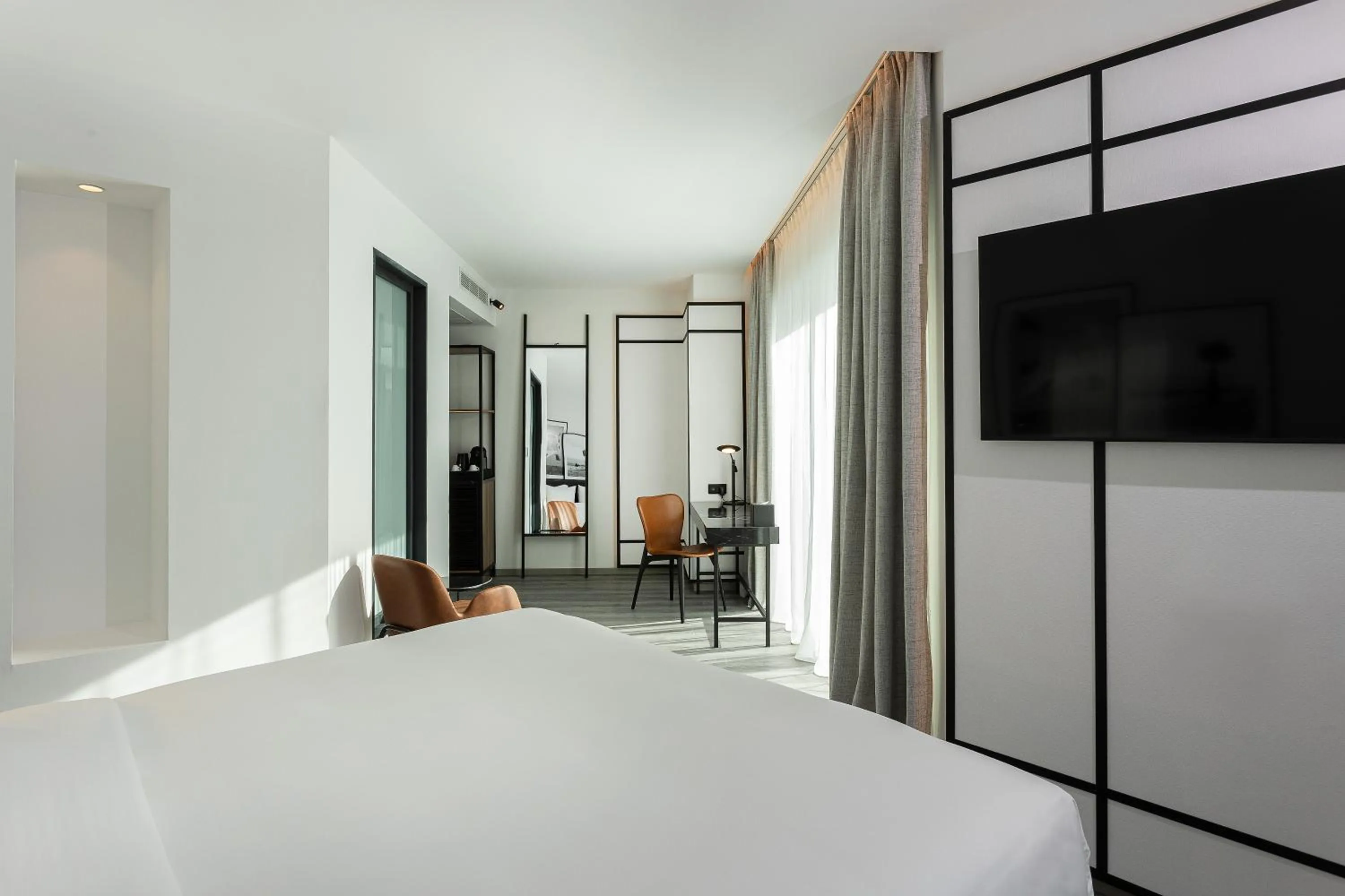 Bed in Radisson Hotel Tunis, City Center