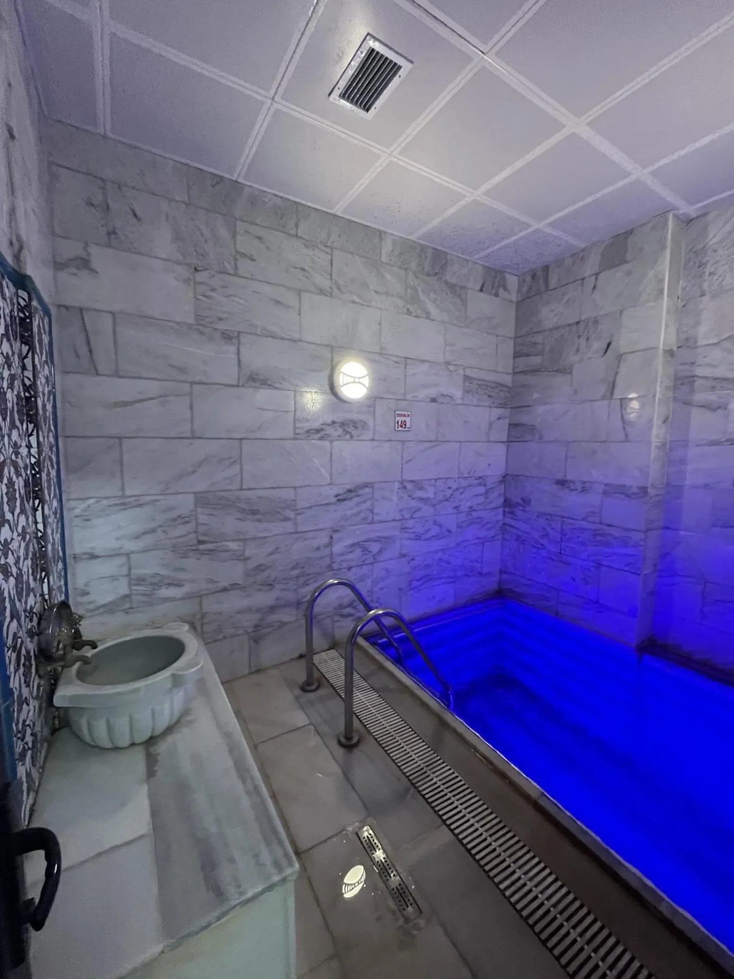 Public Bath in Efe Termal