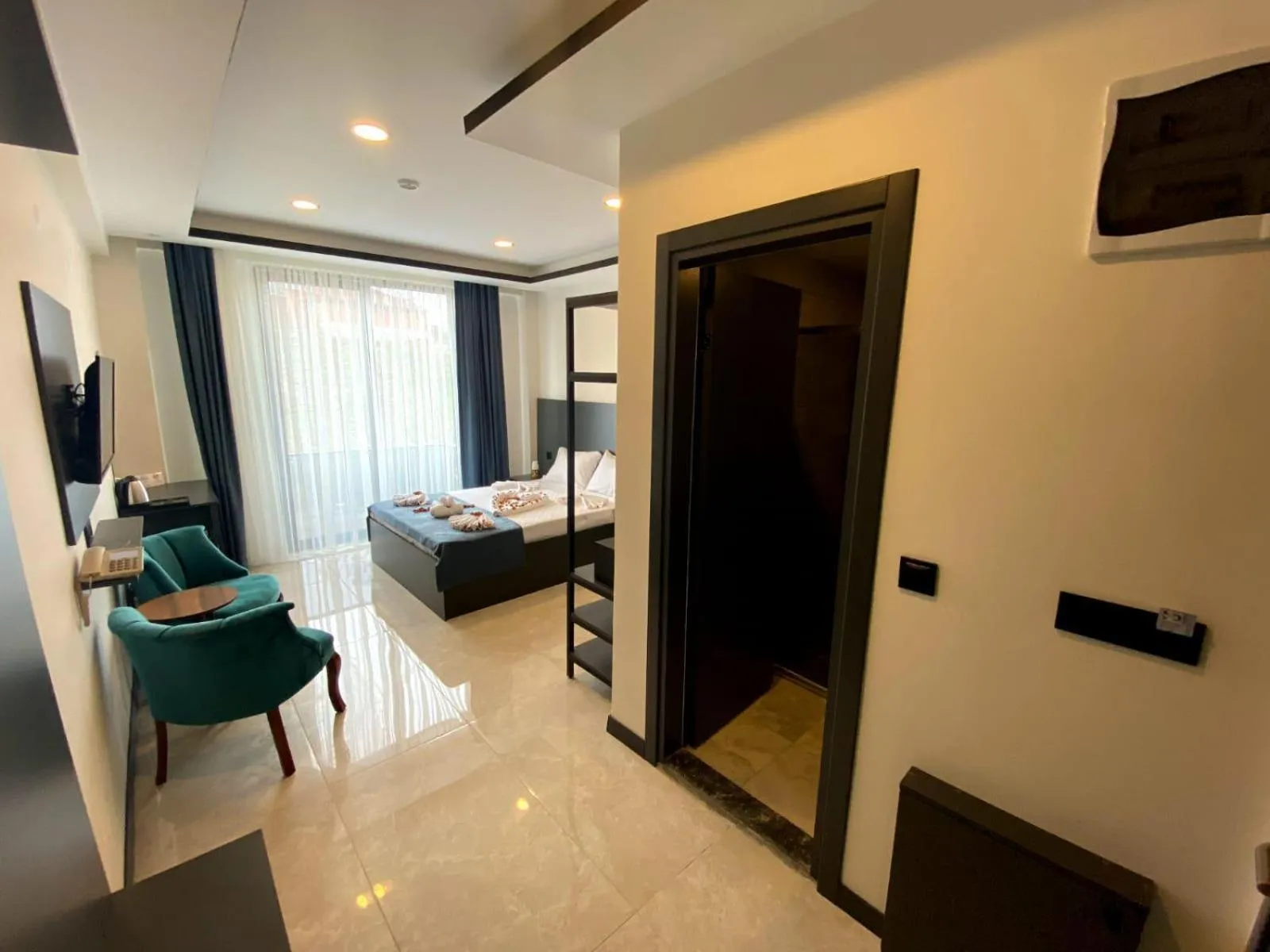 Photo of the whole room, Bed in Efe Termal