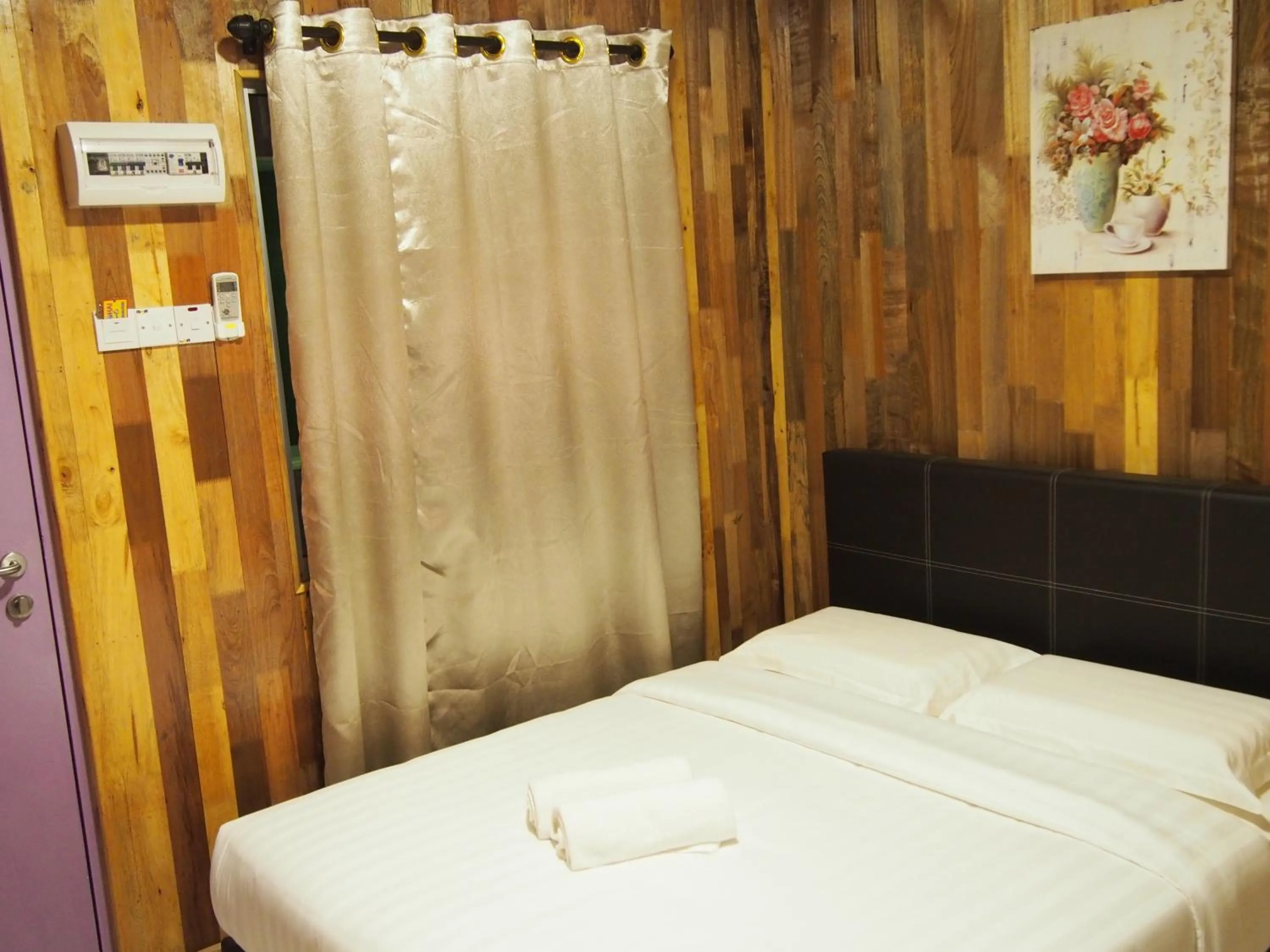 Bed in Mabohai Resort Klebang