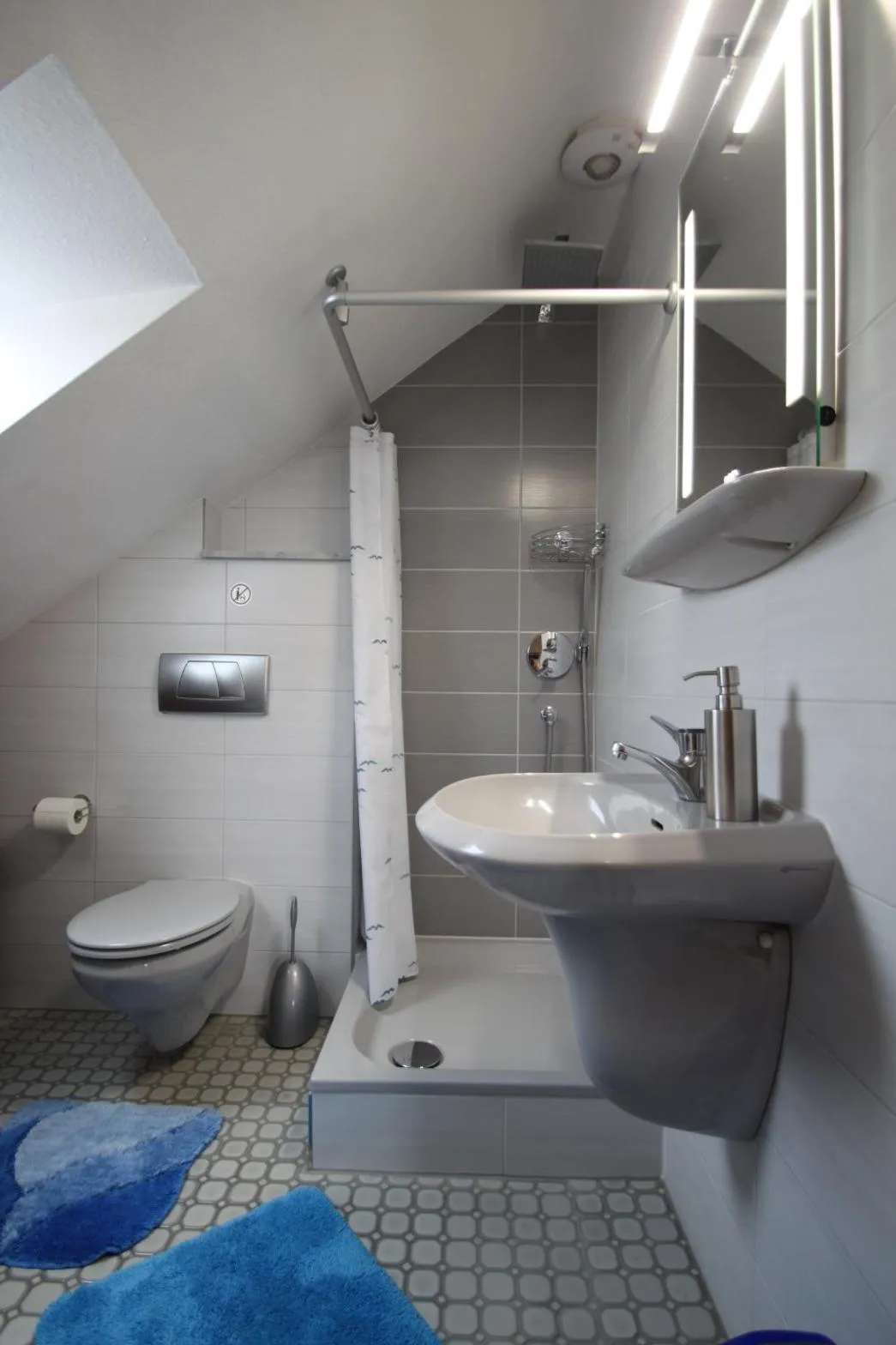 Bathroom in B&B am See Köln - Privatzimmer