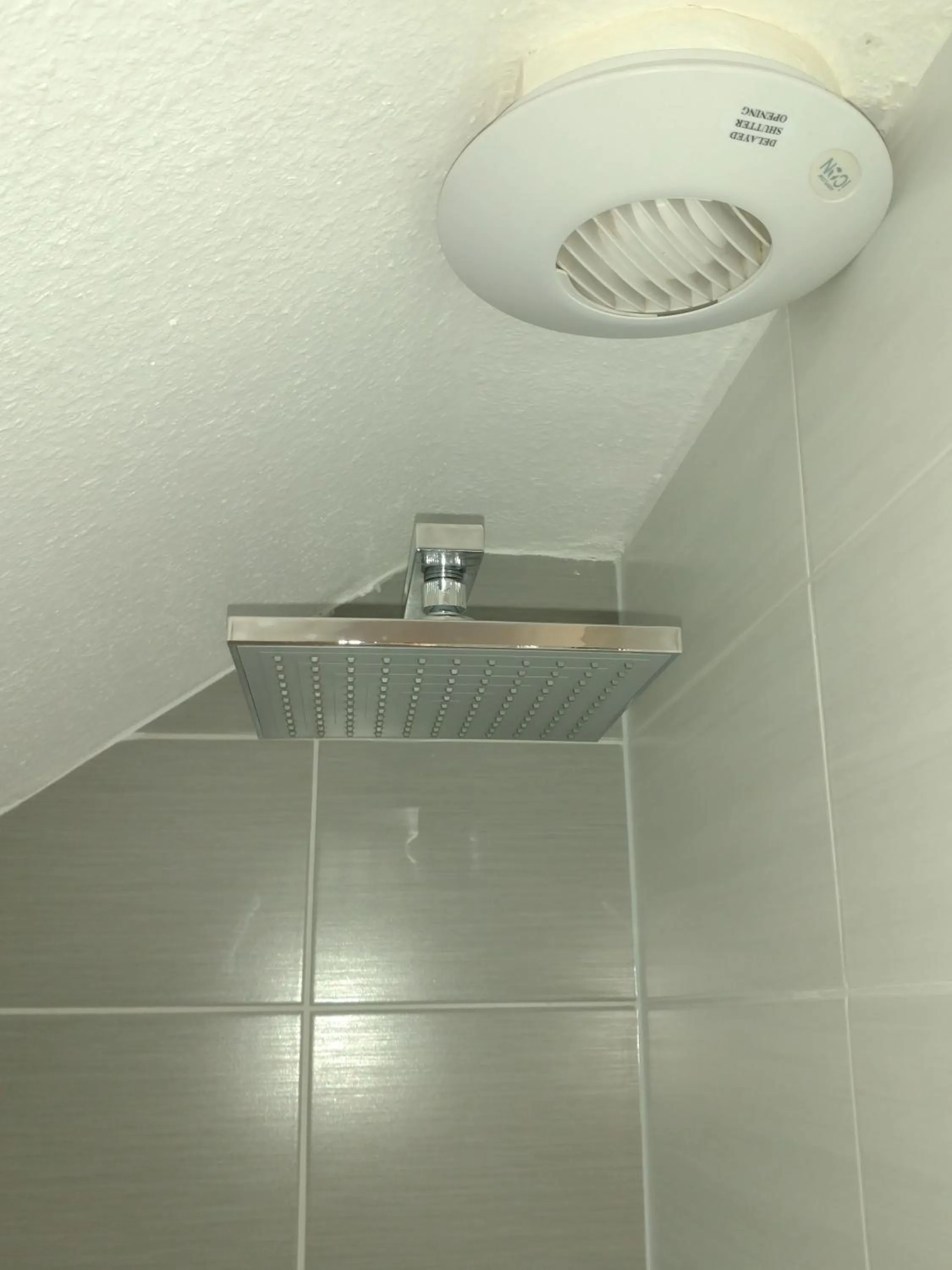 Shower in B&B am See Köln - Privatzimmer