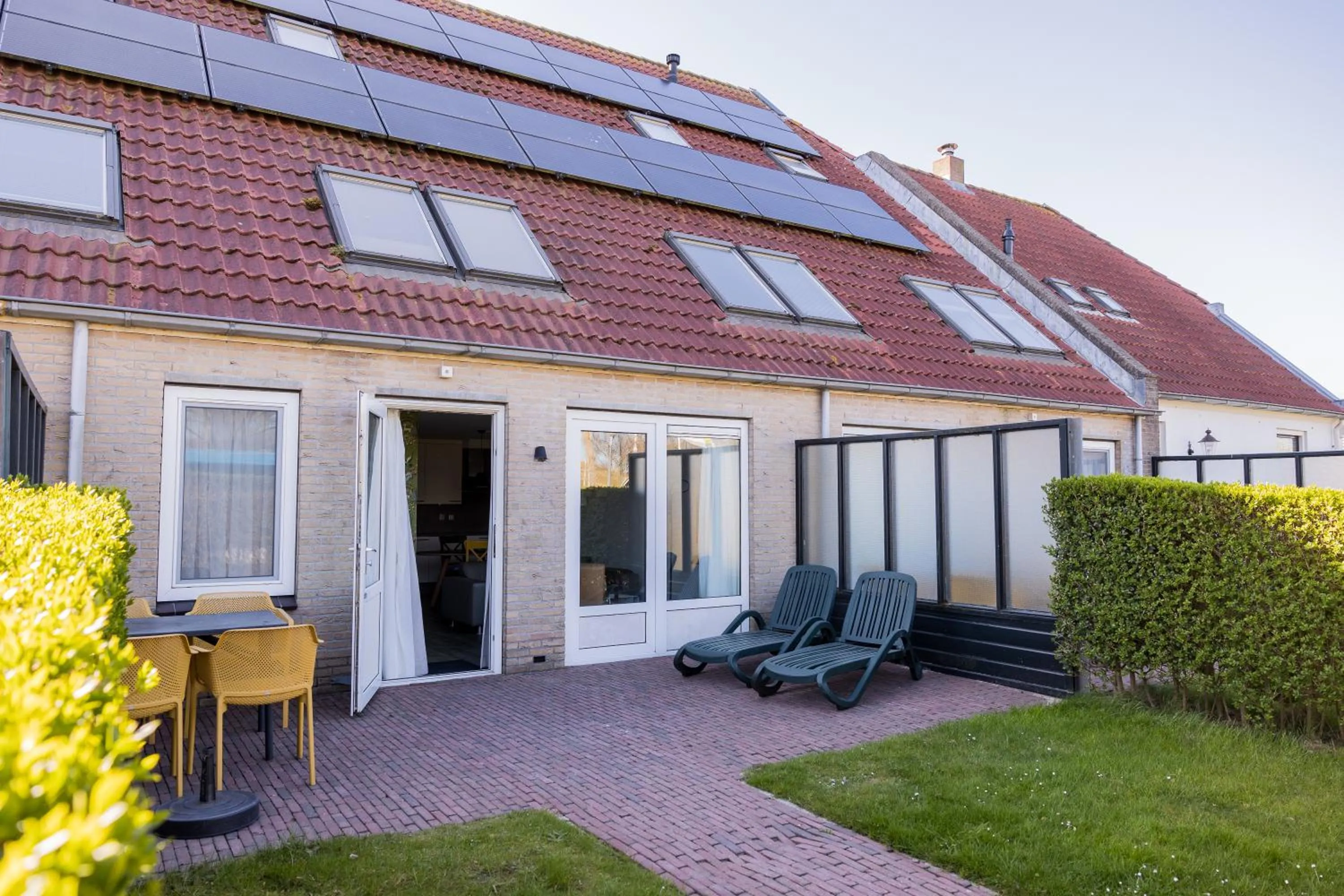Apartment with Sauna and Shower in Appartementenhotel Tjermelân Terschelling