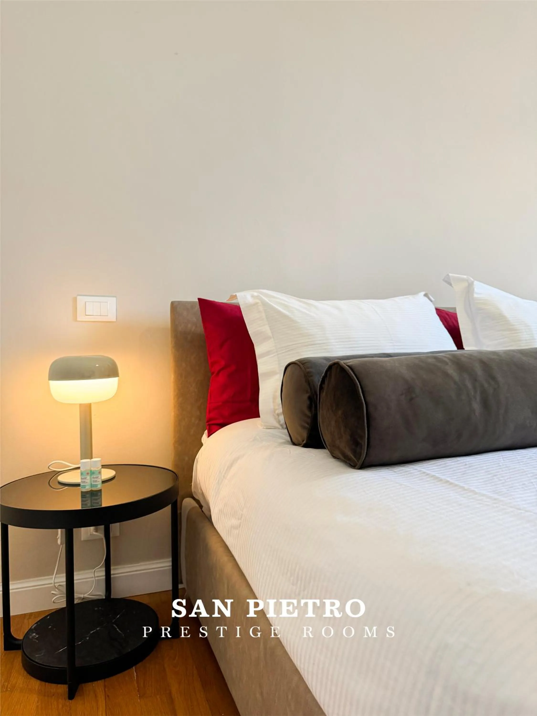 Bed in San Pietro Prestige Rooms