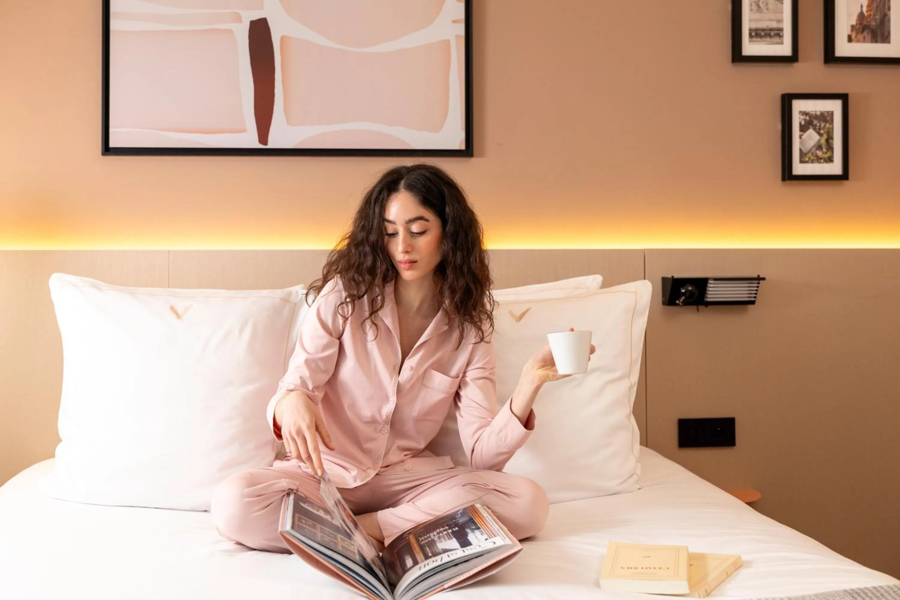 Bed in Yuna Montmartre - ApartHotel