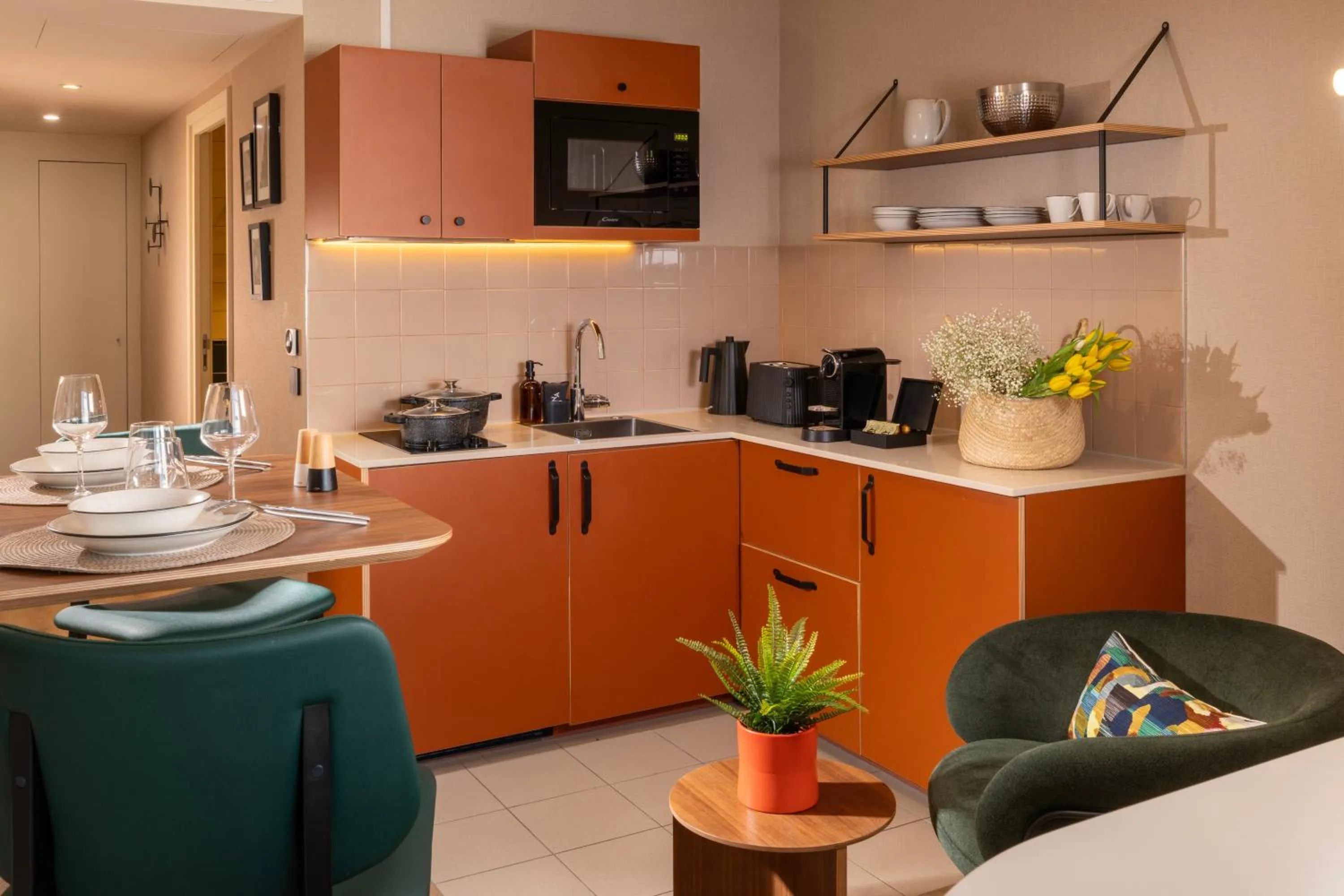 Kitchen or kitchenette in Yuna Montmartre - ApartHotel