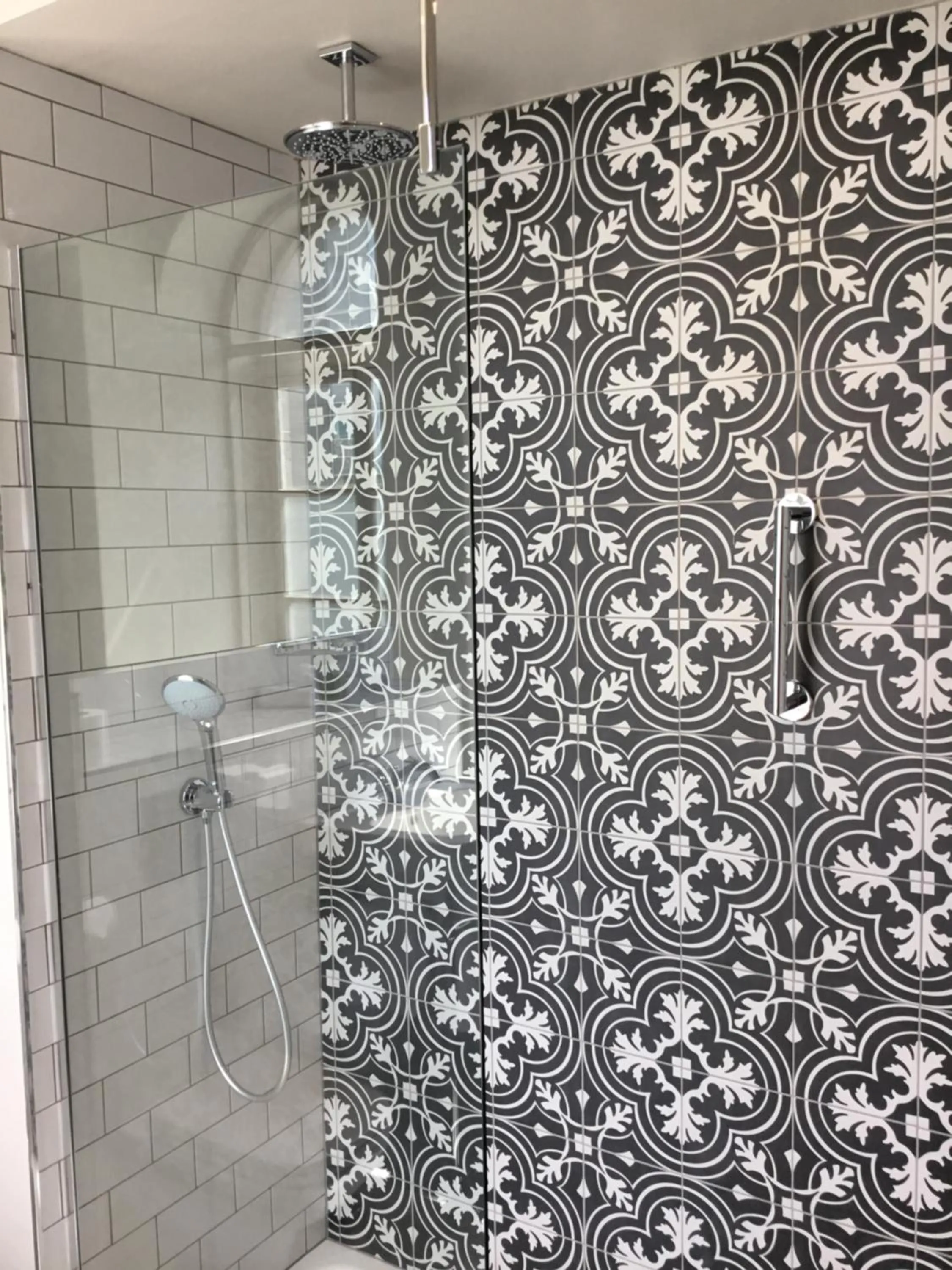 Shower in The Station Hotel