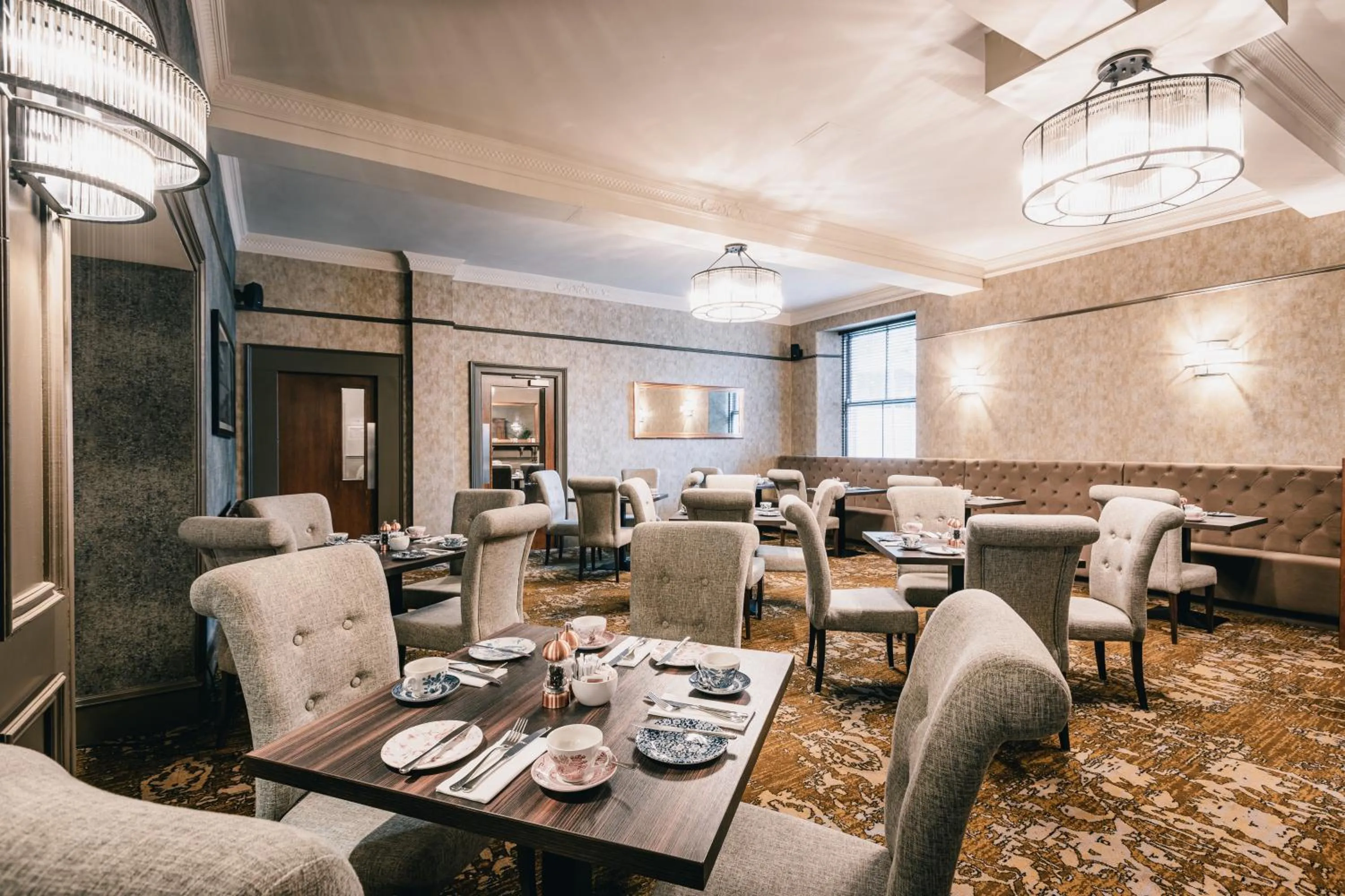 Restaurant/places to eat in The Station Hotel