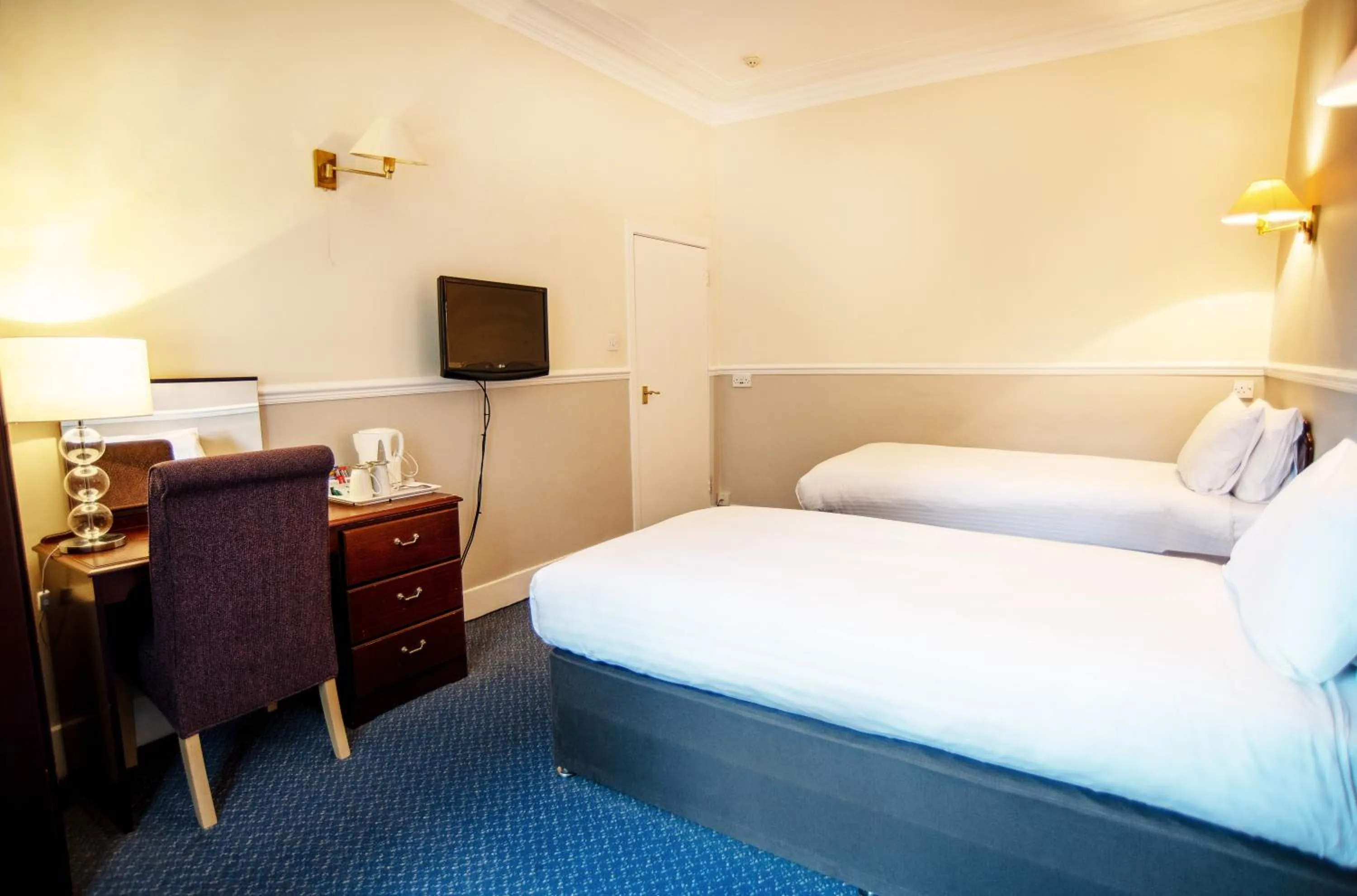 Photo of the whole room, Bed in The Station Hotel