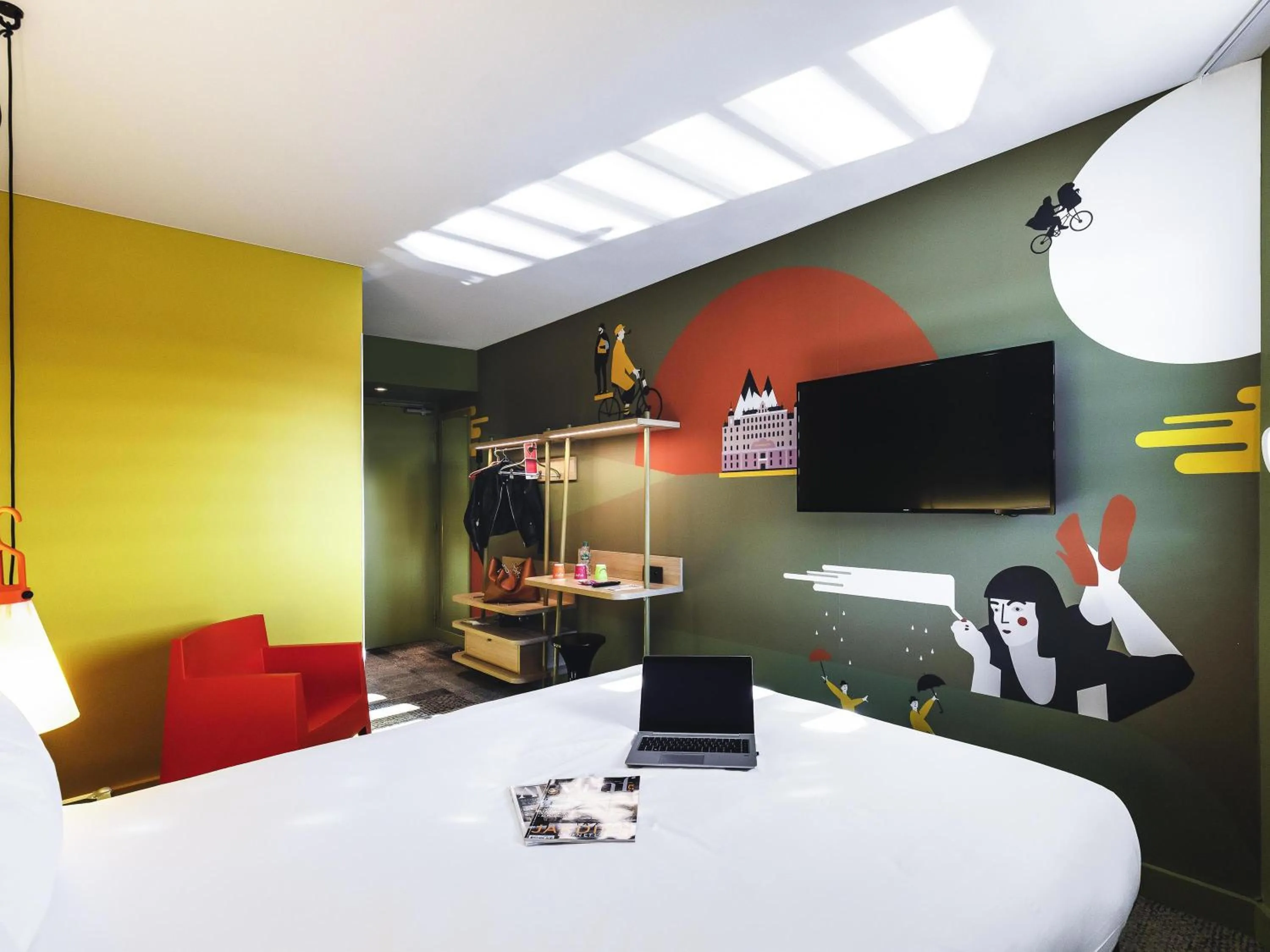 Bedroom in ibis Styles Lyon Centre Confluence