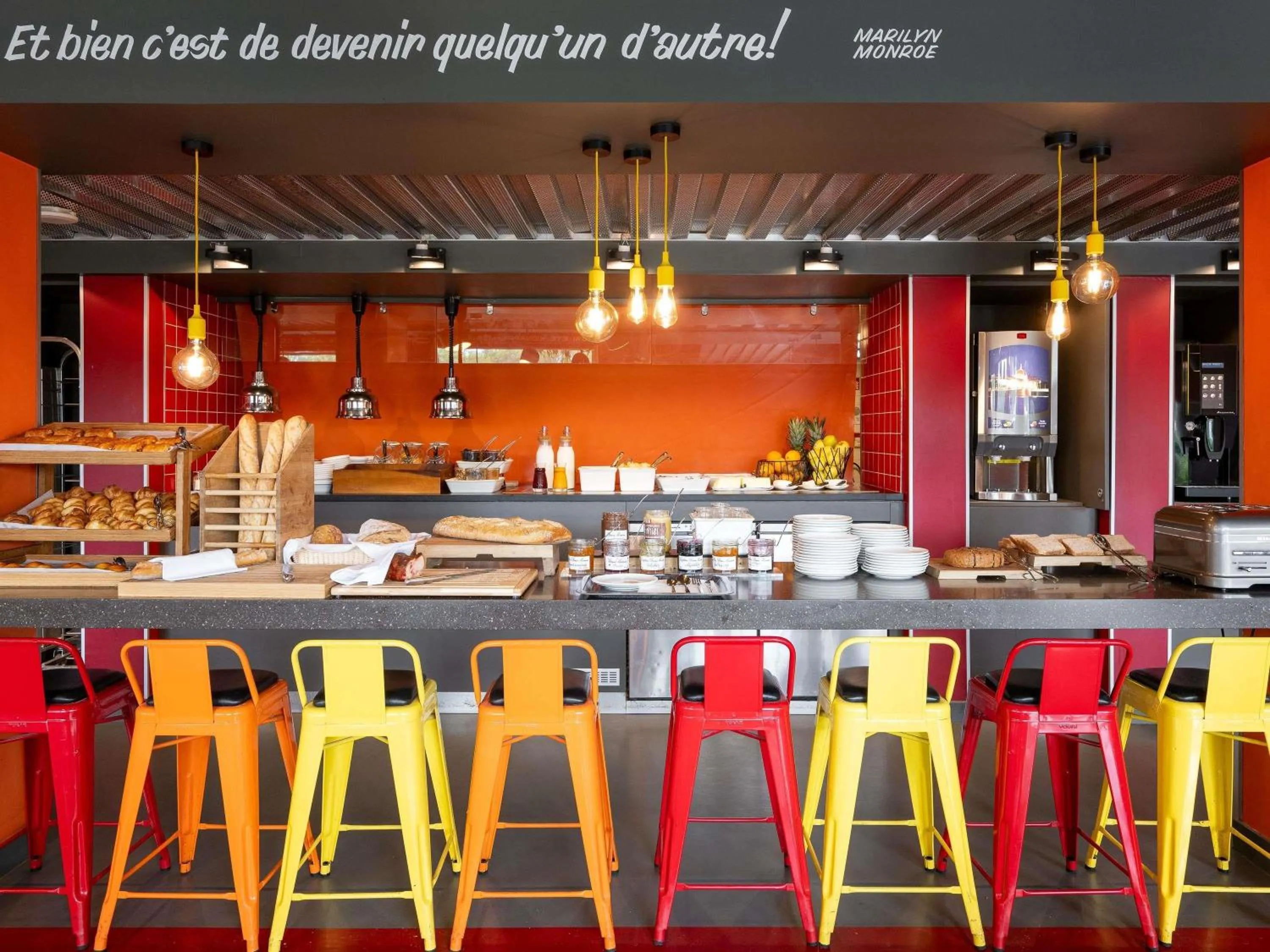 Breakfast in ibis Styles Lyon Centre Confluence