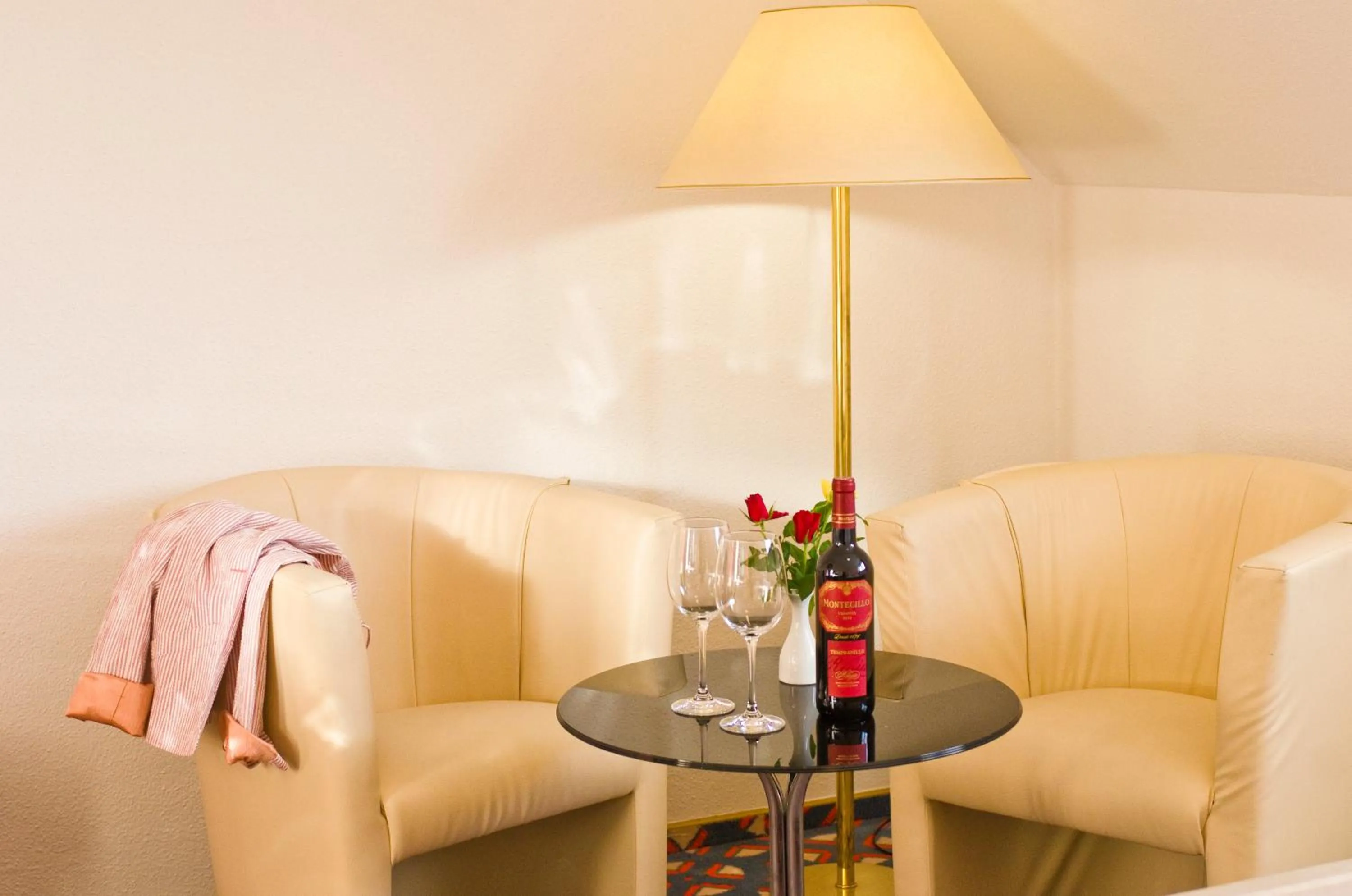 Seating area in Schreyers Hotel Restaurant Mutzel