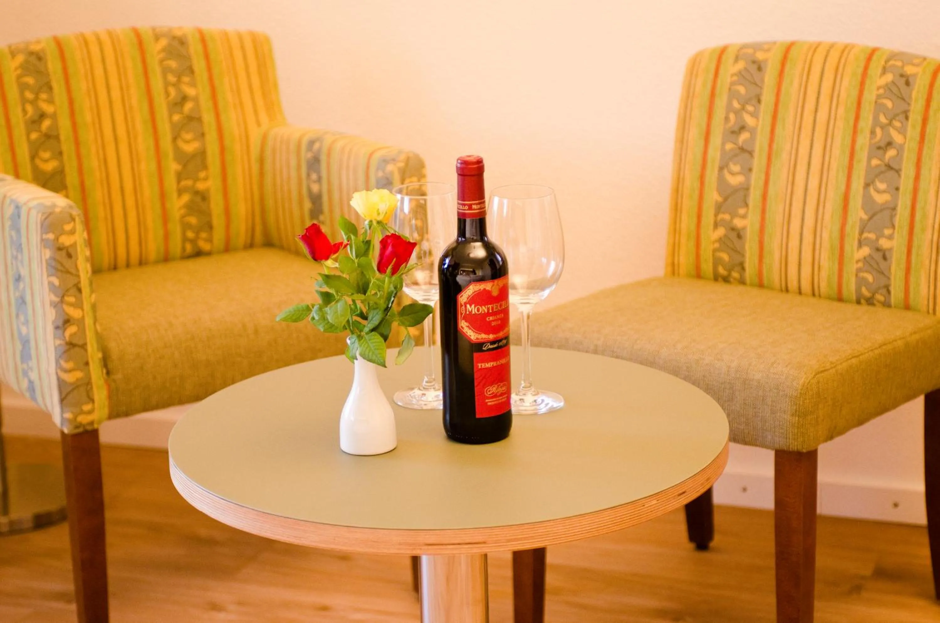 Seating area in Schreyers Hotel Restaurant Mutzel