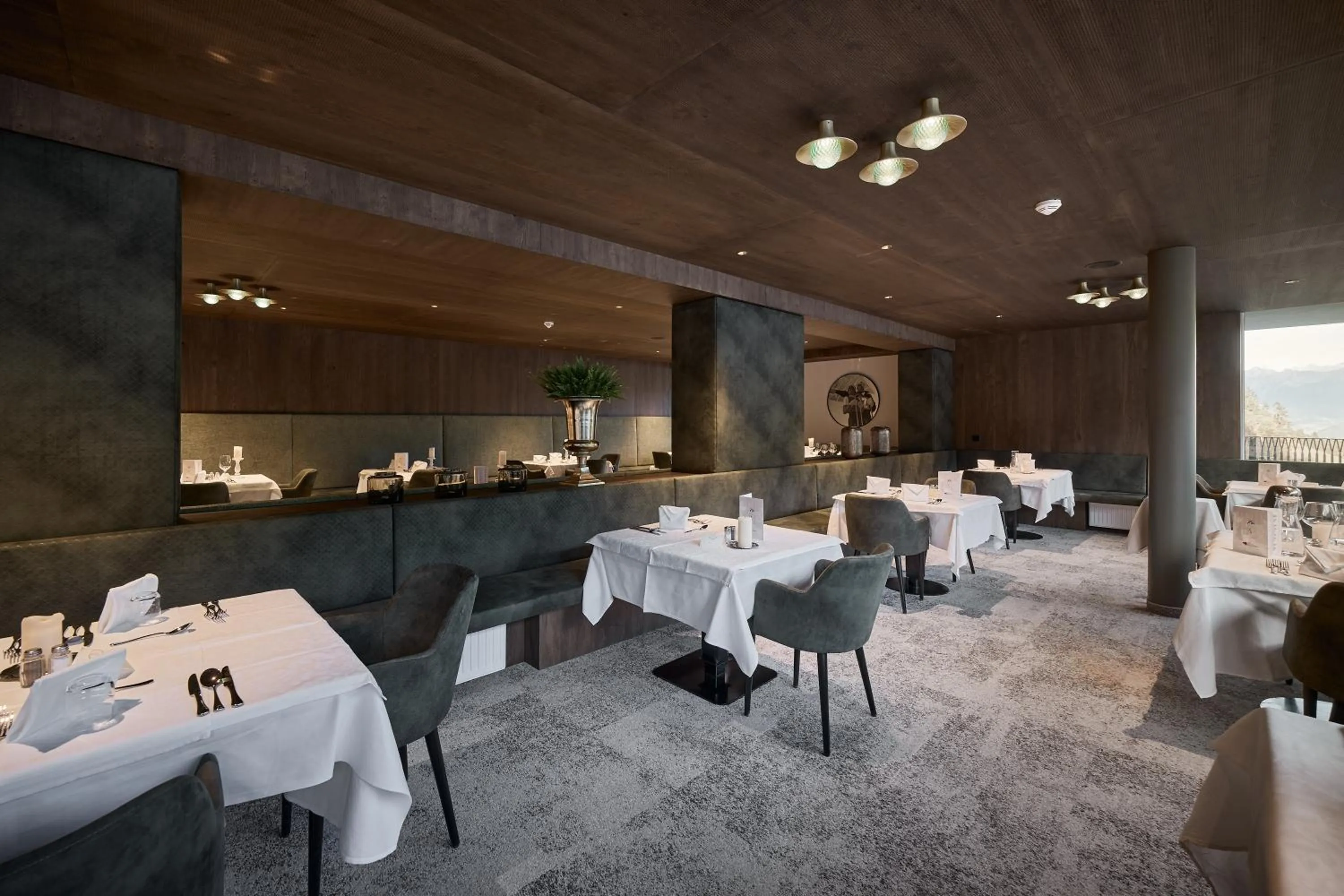 Restaurant/places to eat in Berghotel