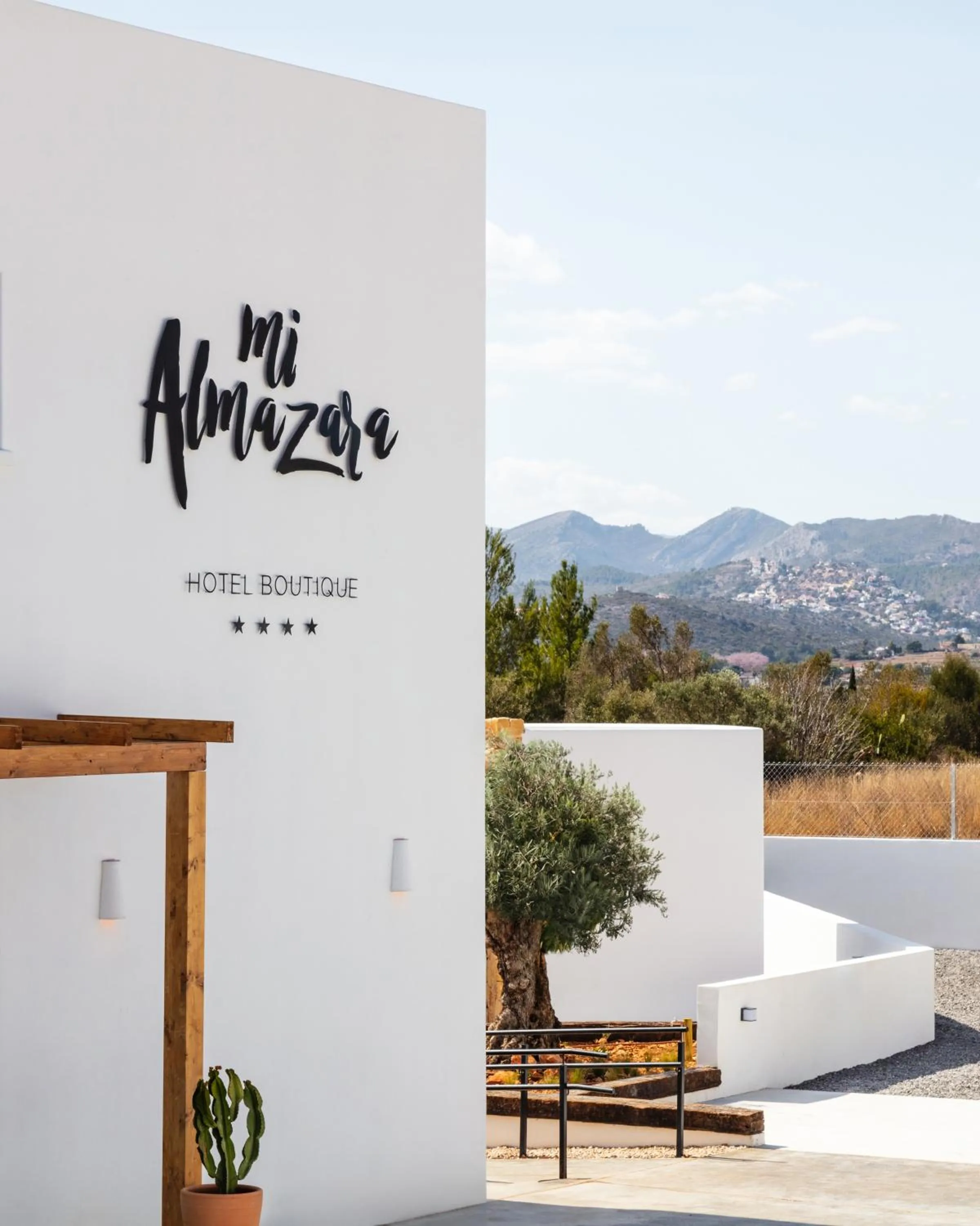 Property building in Hotel Boutique Mi Almazara