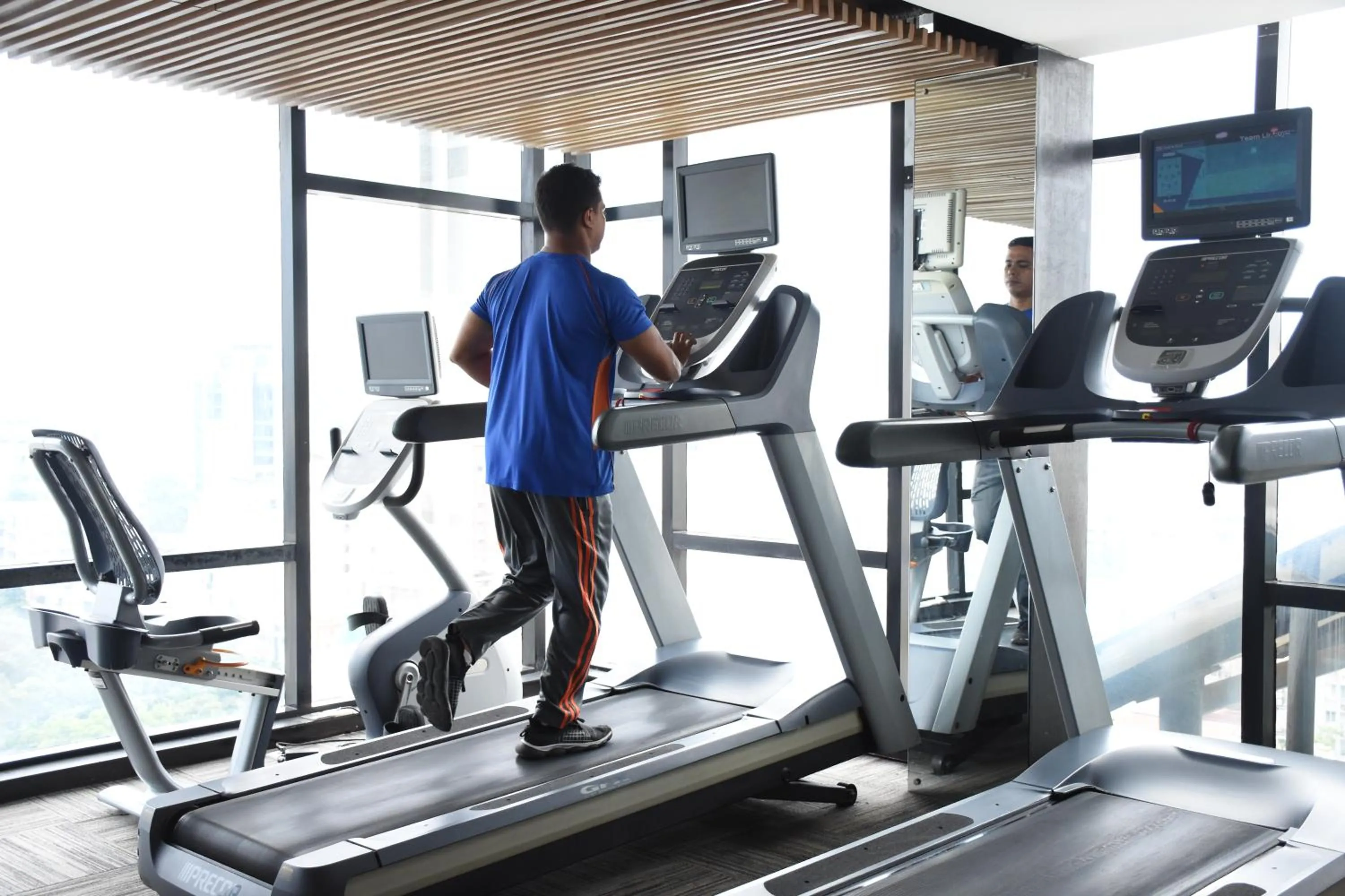 Fitness centre/facilities in Amari Dhaka