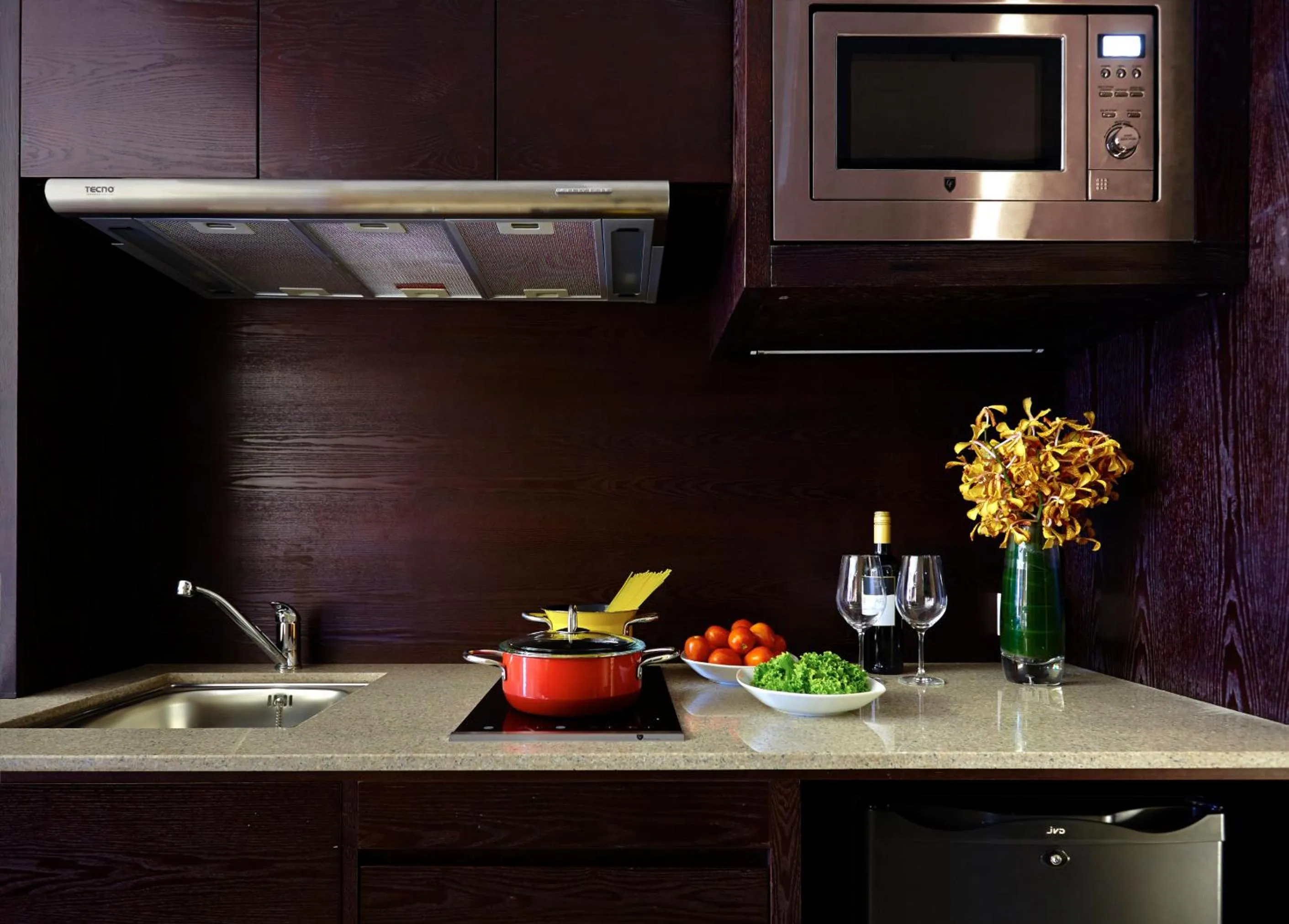 Kitchen or kitchenette in Amari Dhaka