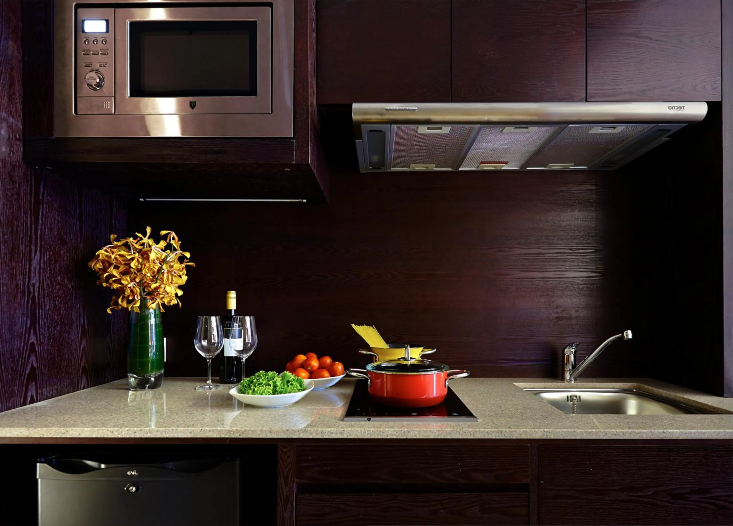 Kitchen or kitchenette in Amari Dhaka