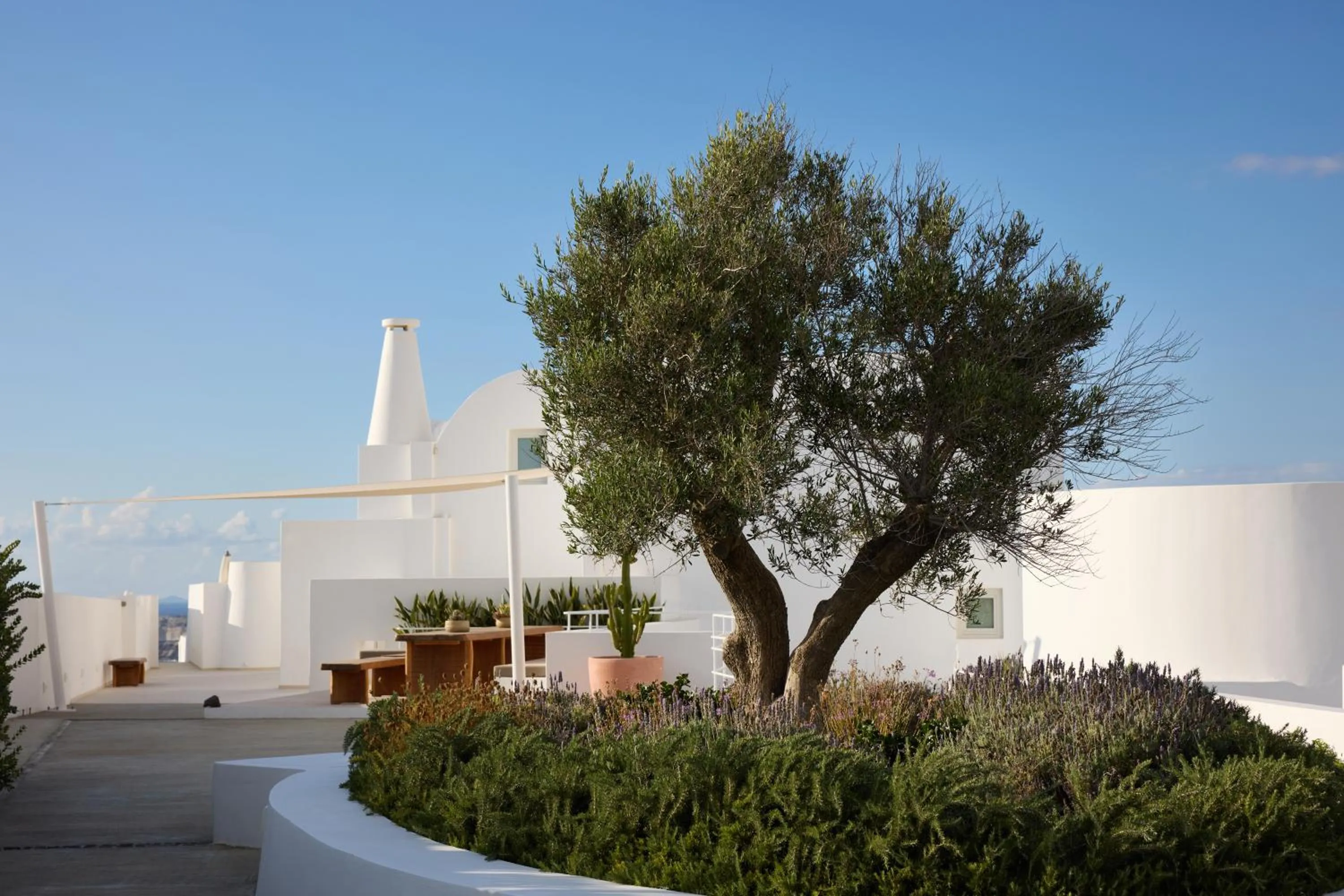 Property building in Omna Caldera Suites