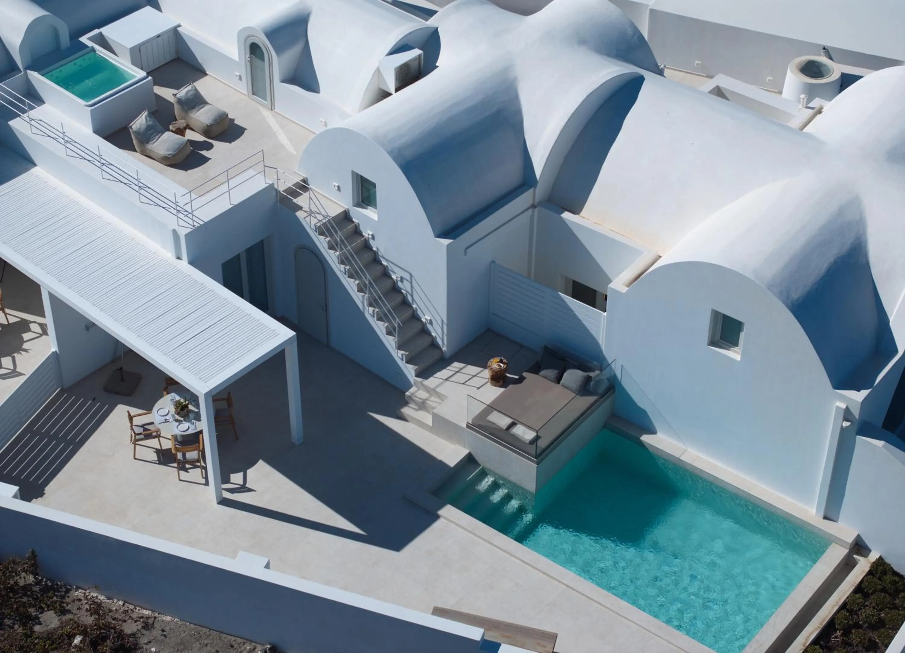 Property building in Omna Caldera Suites