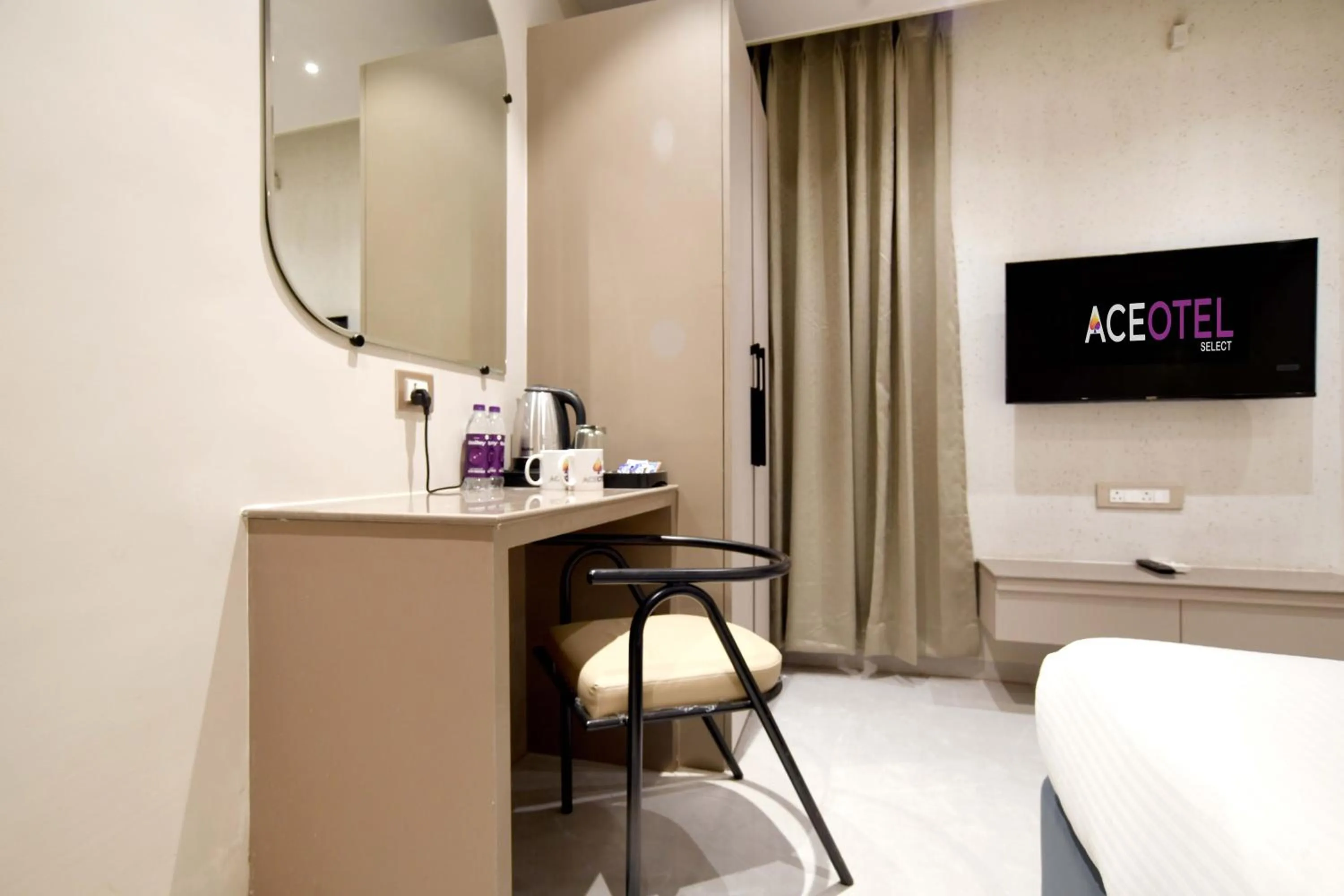 TV and multimedia, Bed in Aceotel Select Tulsi Vijay Nagar- A Luxury Boutique Hotel