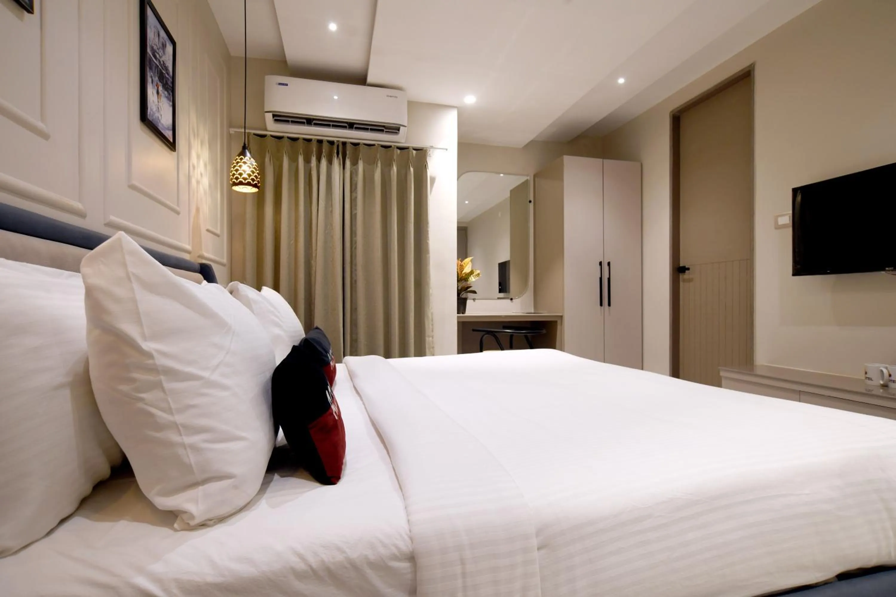 Bed in Aceotel Select Tulsi Vijay Nagar- A Luxury Boutique Hotel