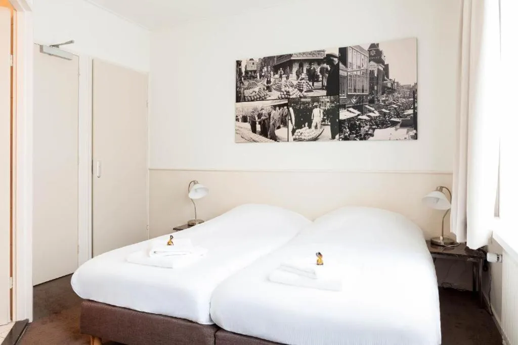 Bed in Hotel Stad en Land