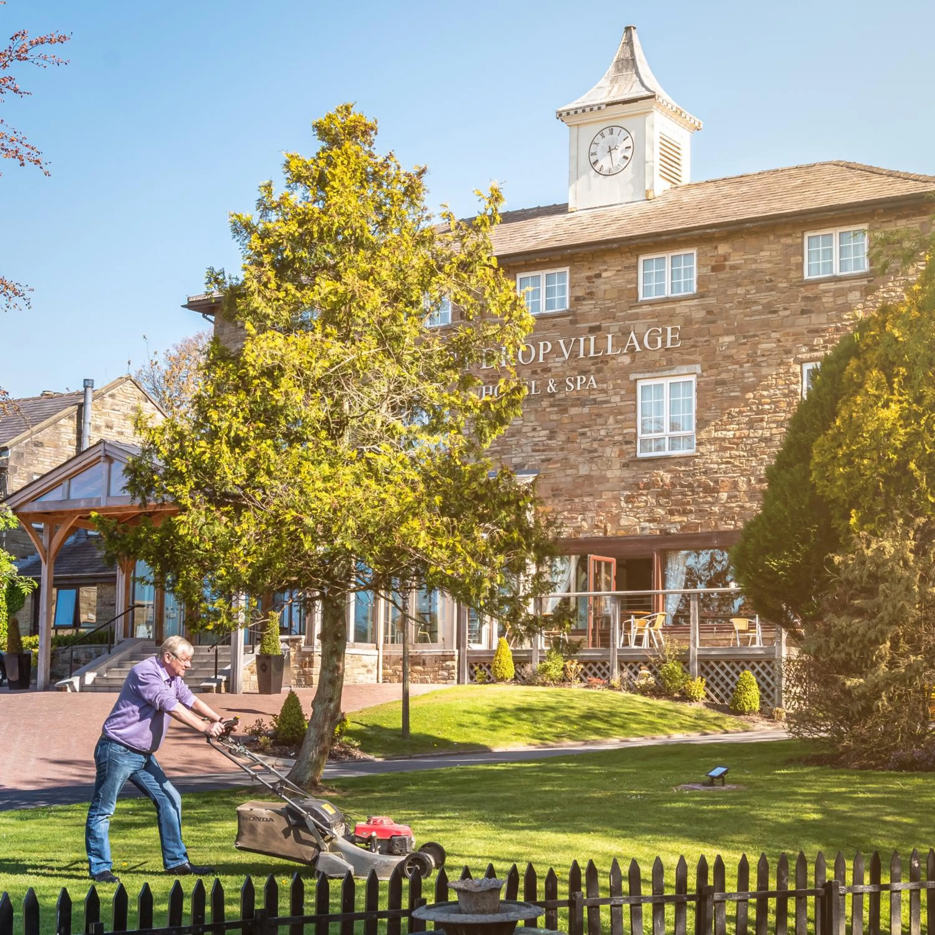 Property building in Last Drop Village Hotel & Spa