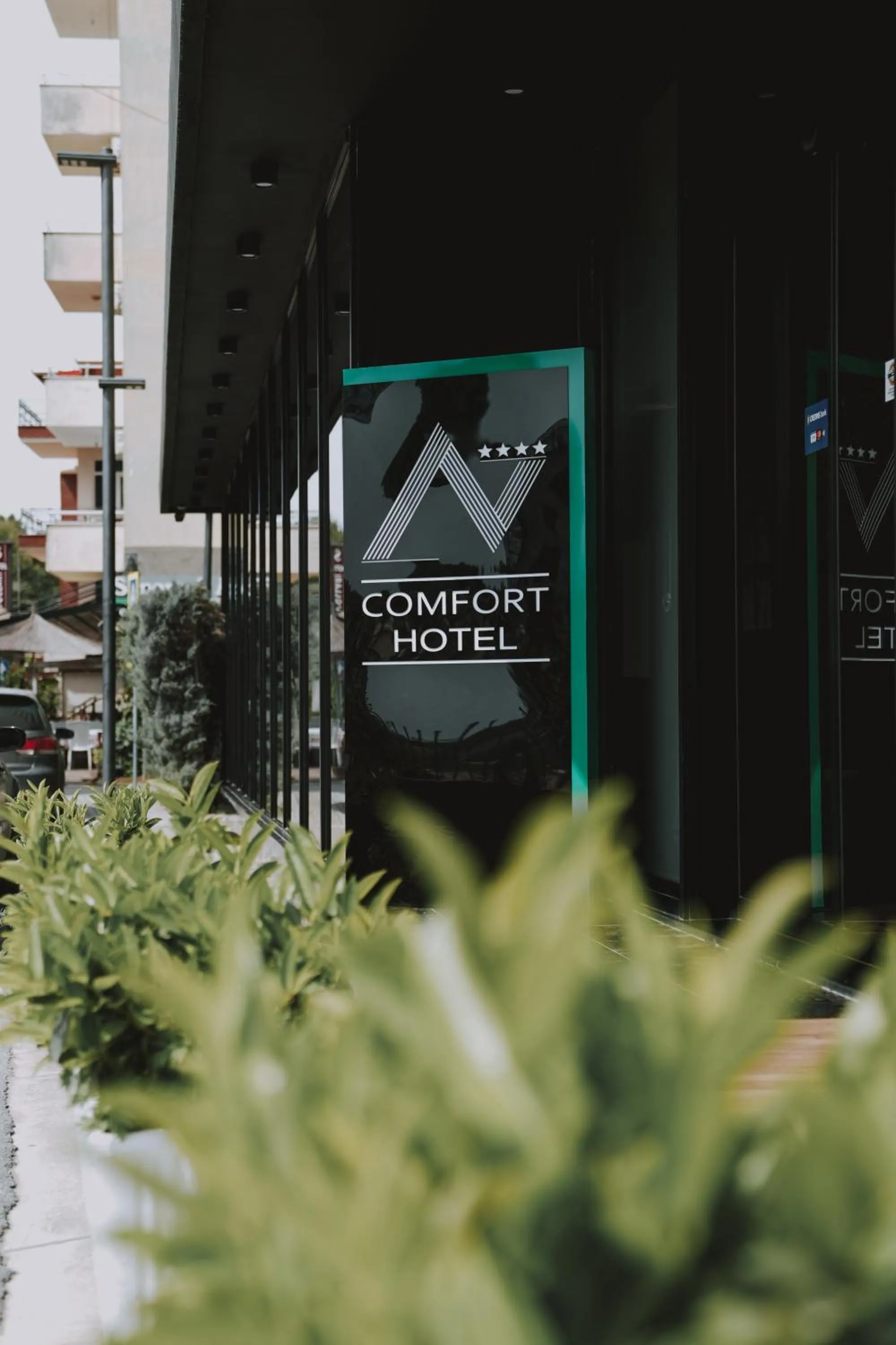 Alvin Comfort Hotel