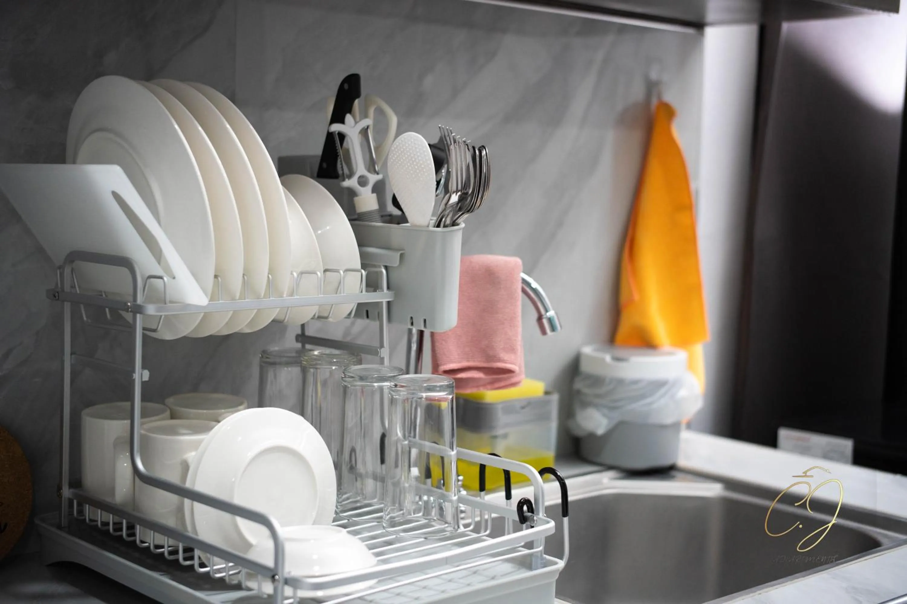 Kitchen or kitchenette in CJ Apartments